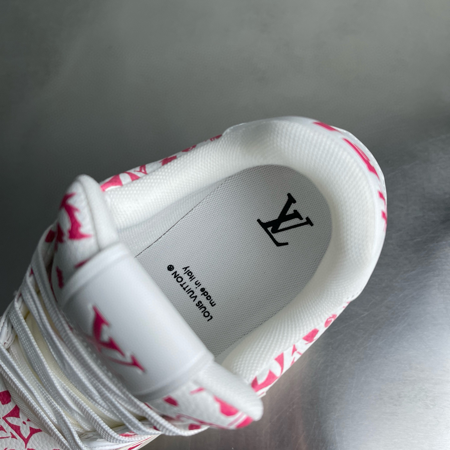 LV shoe