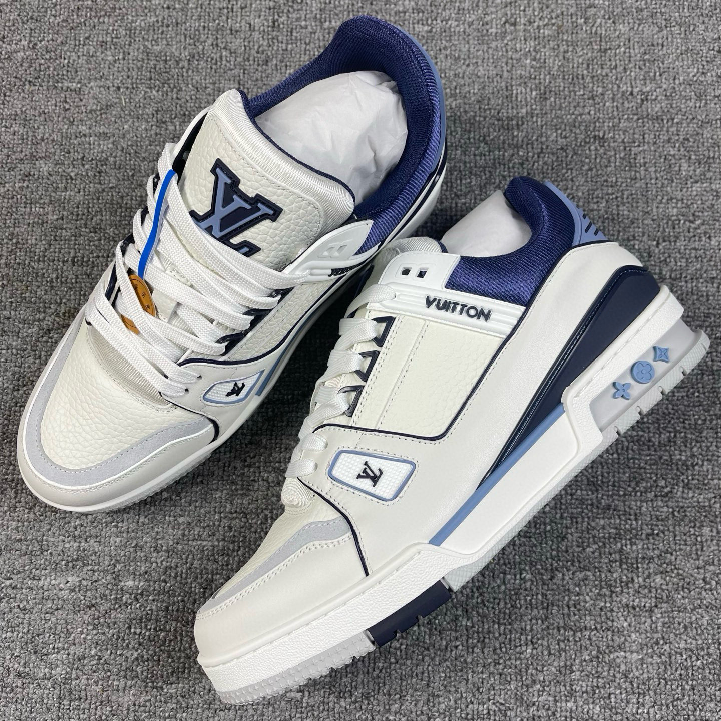LV shoe