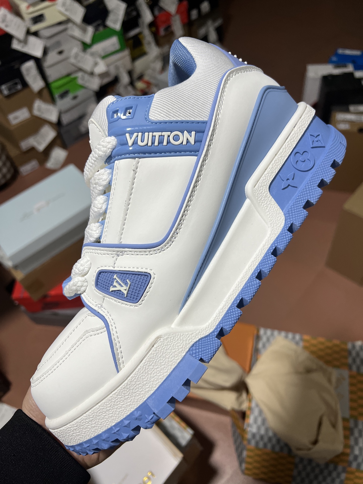 LV shoe