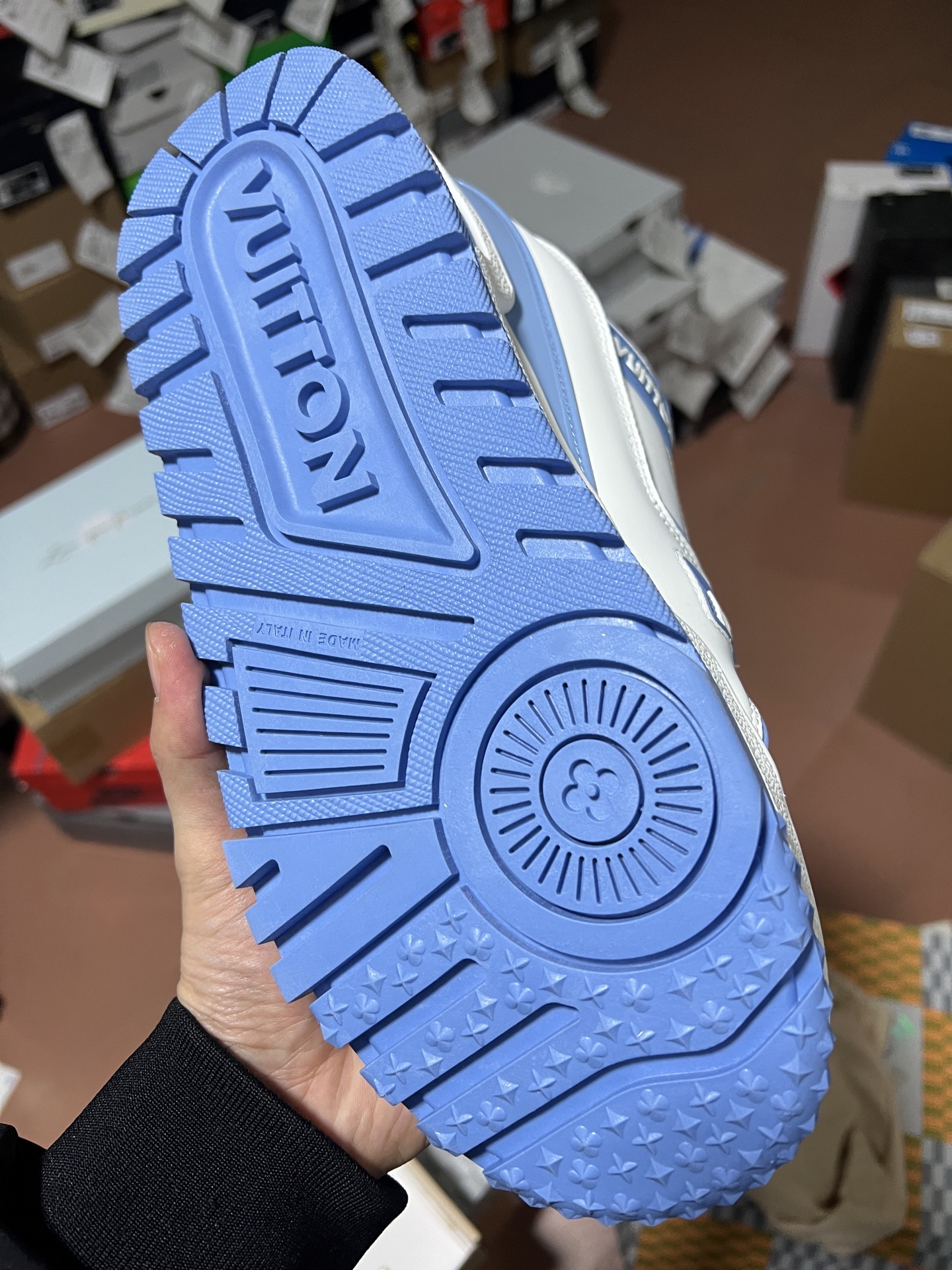 LV shoe