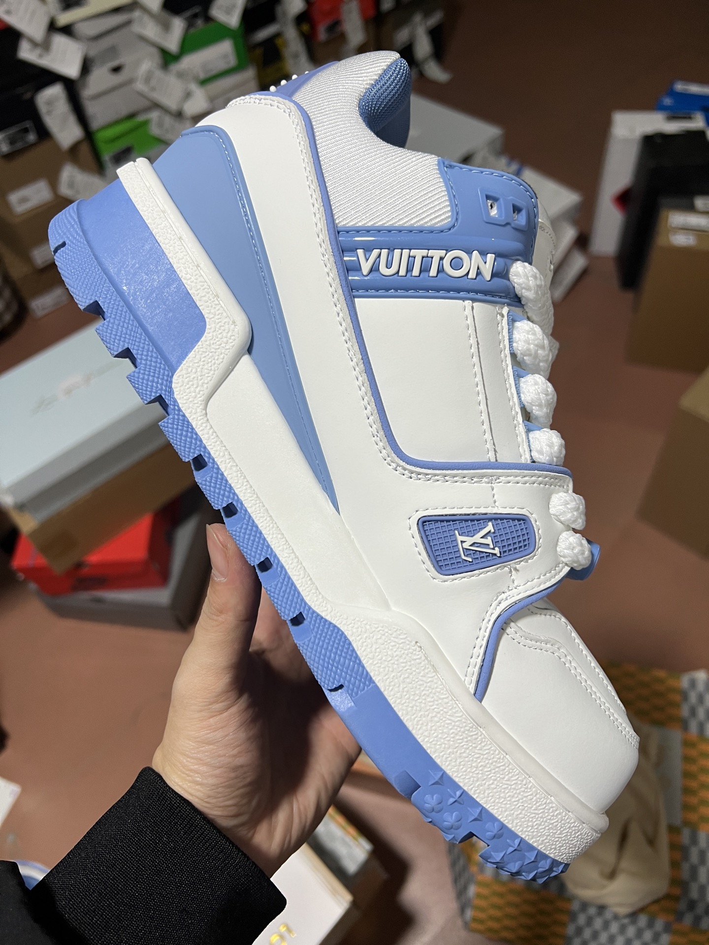 LV shoe