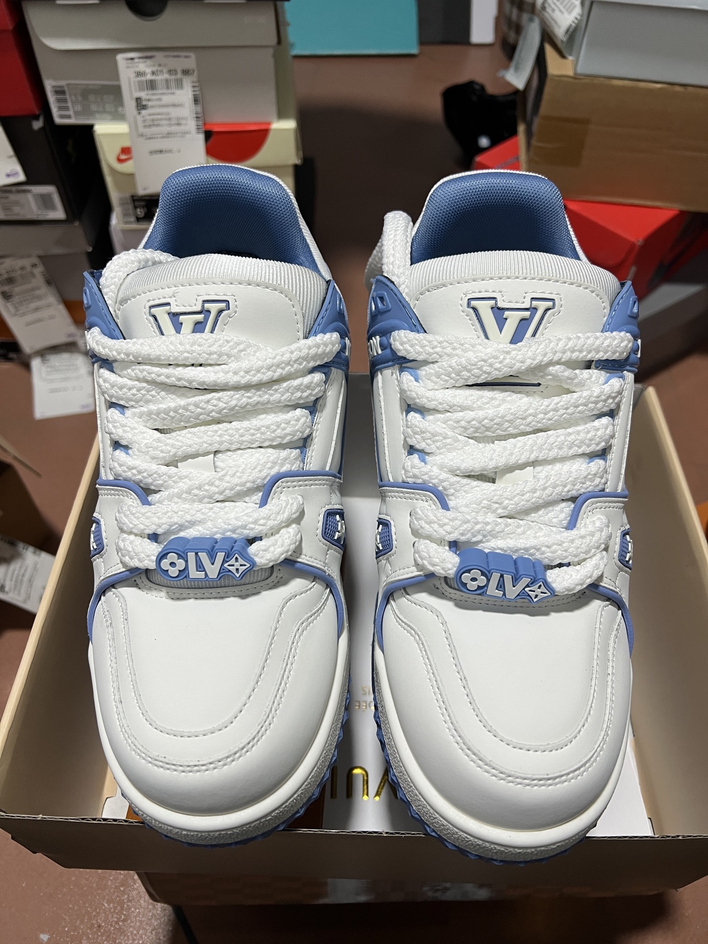 LV shoe