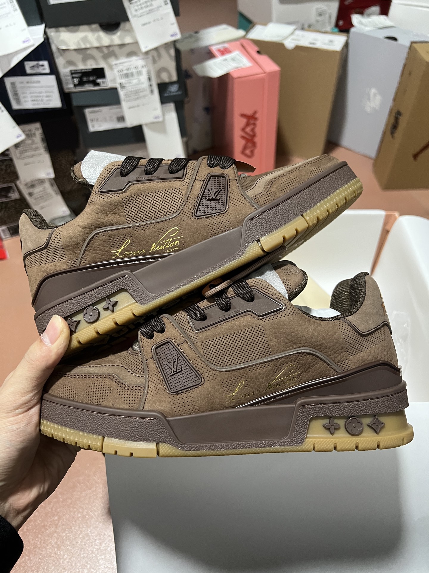 LV shoe