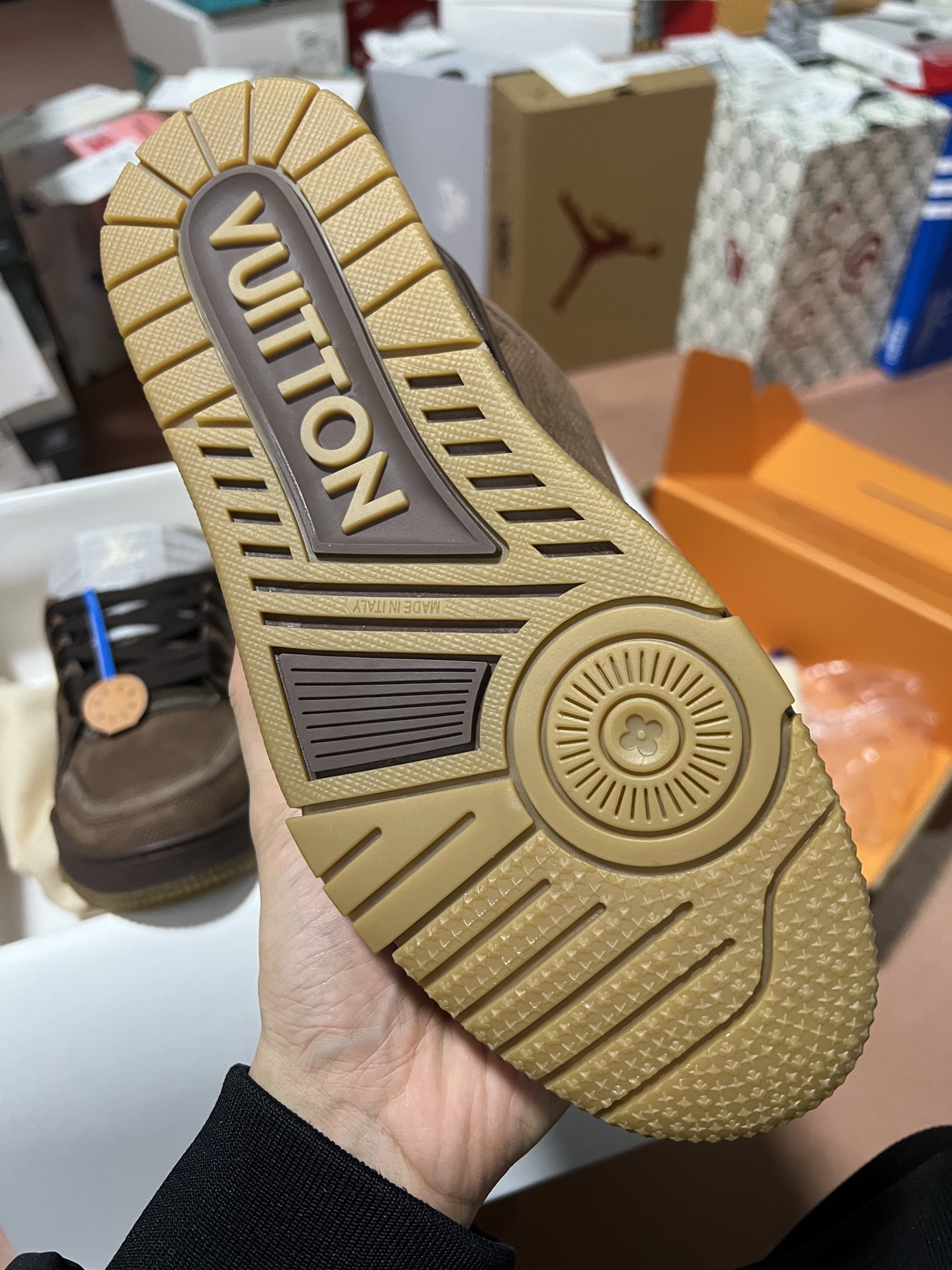 LV shoe