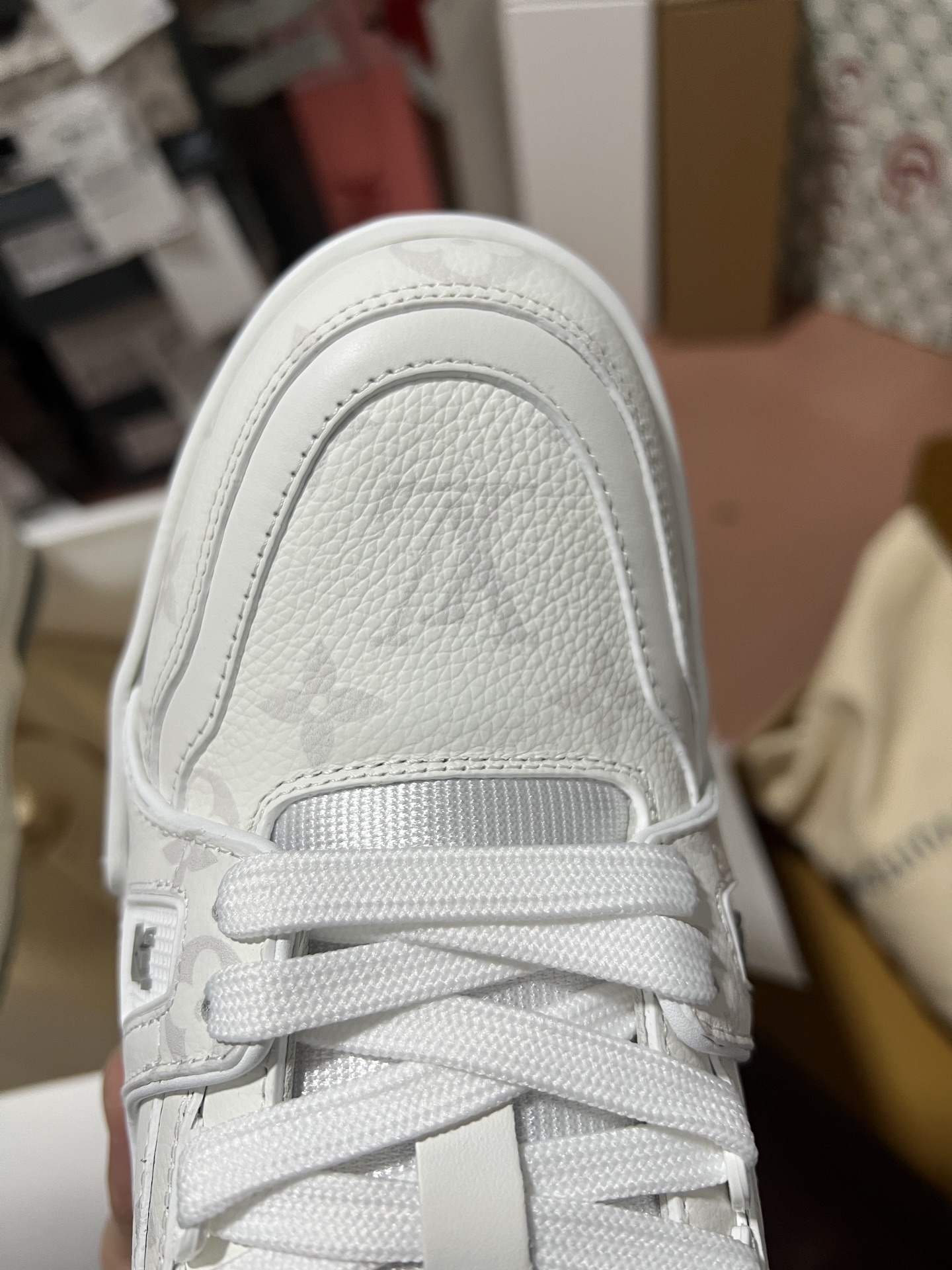 LV shoe