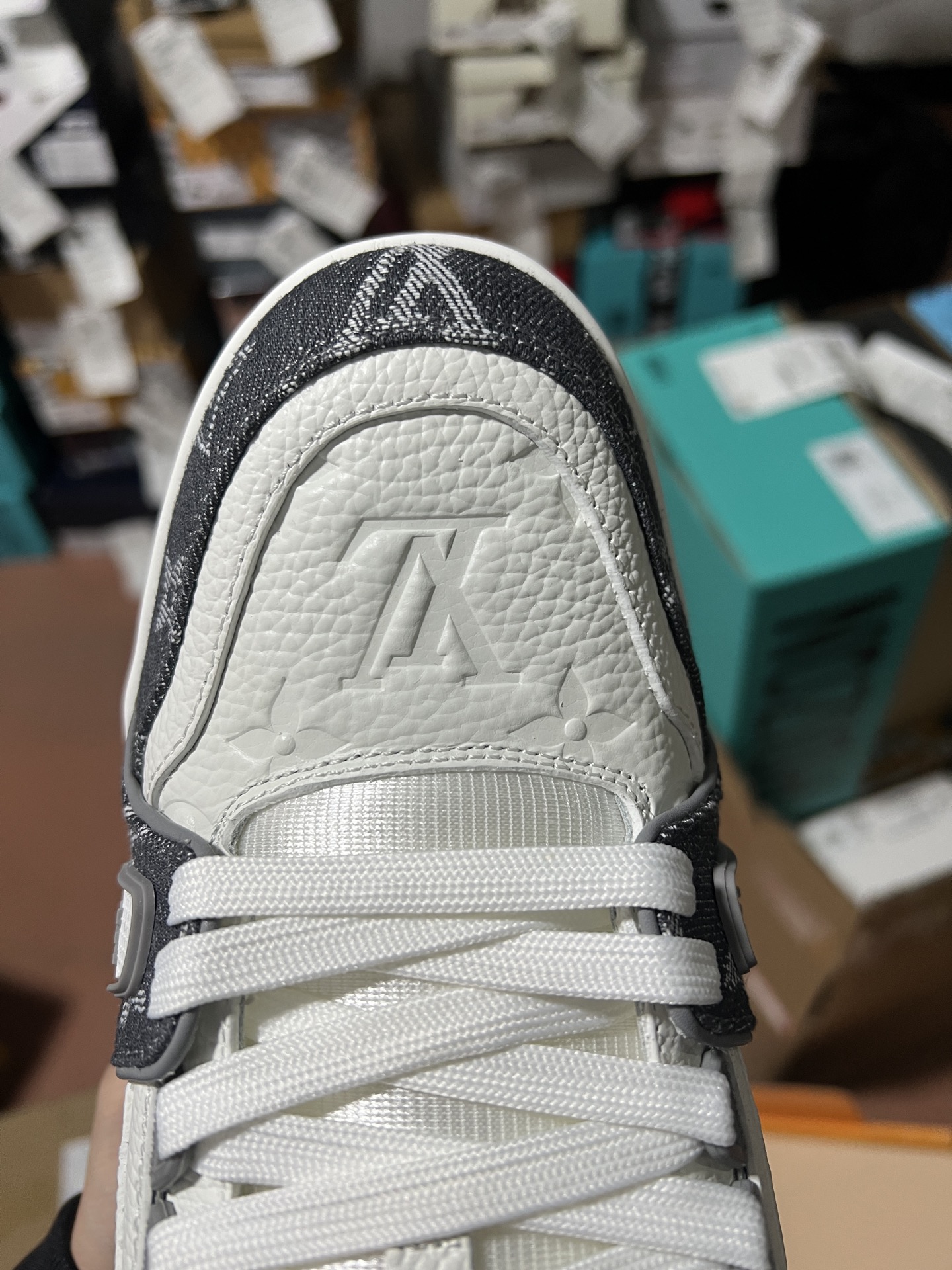 LV shoe