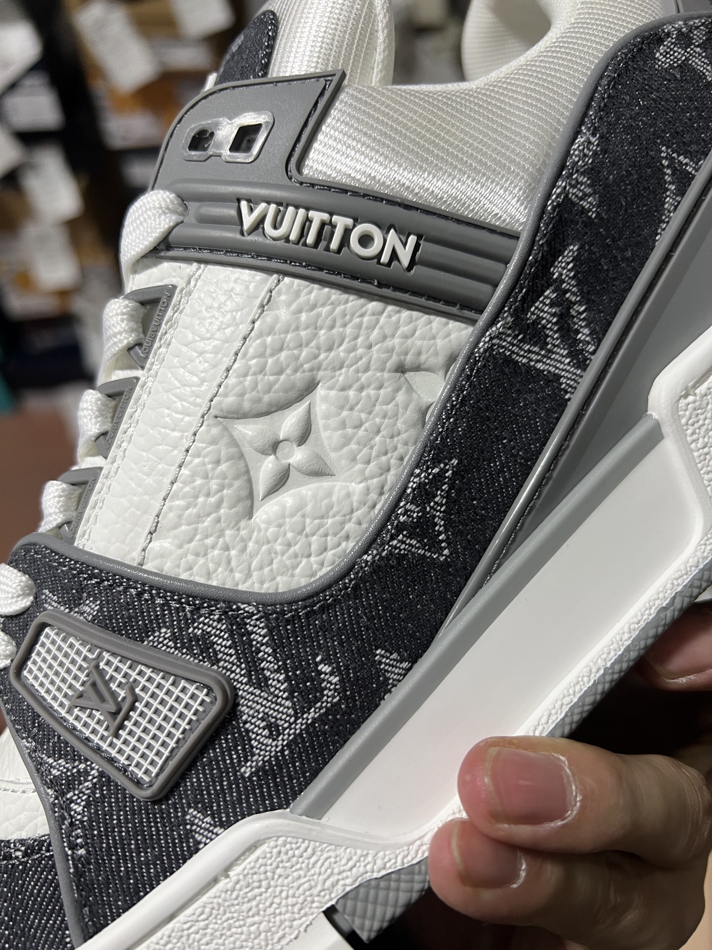 LV shoe