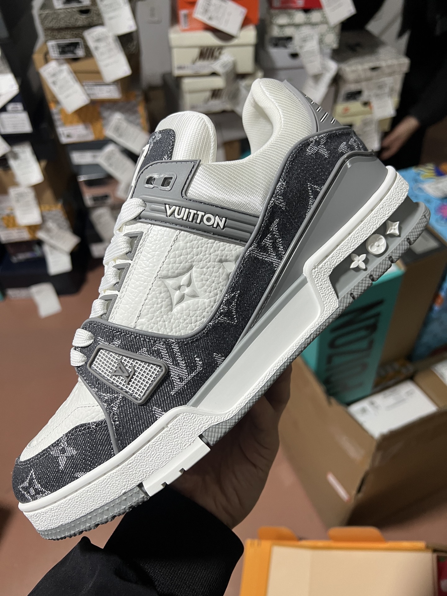 LV shoe
