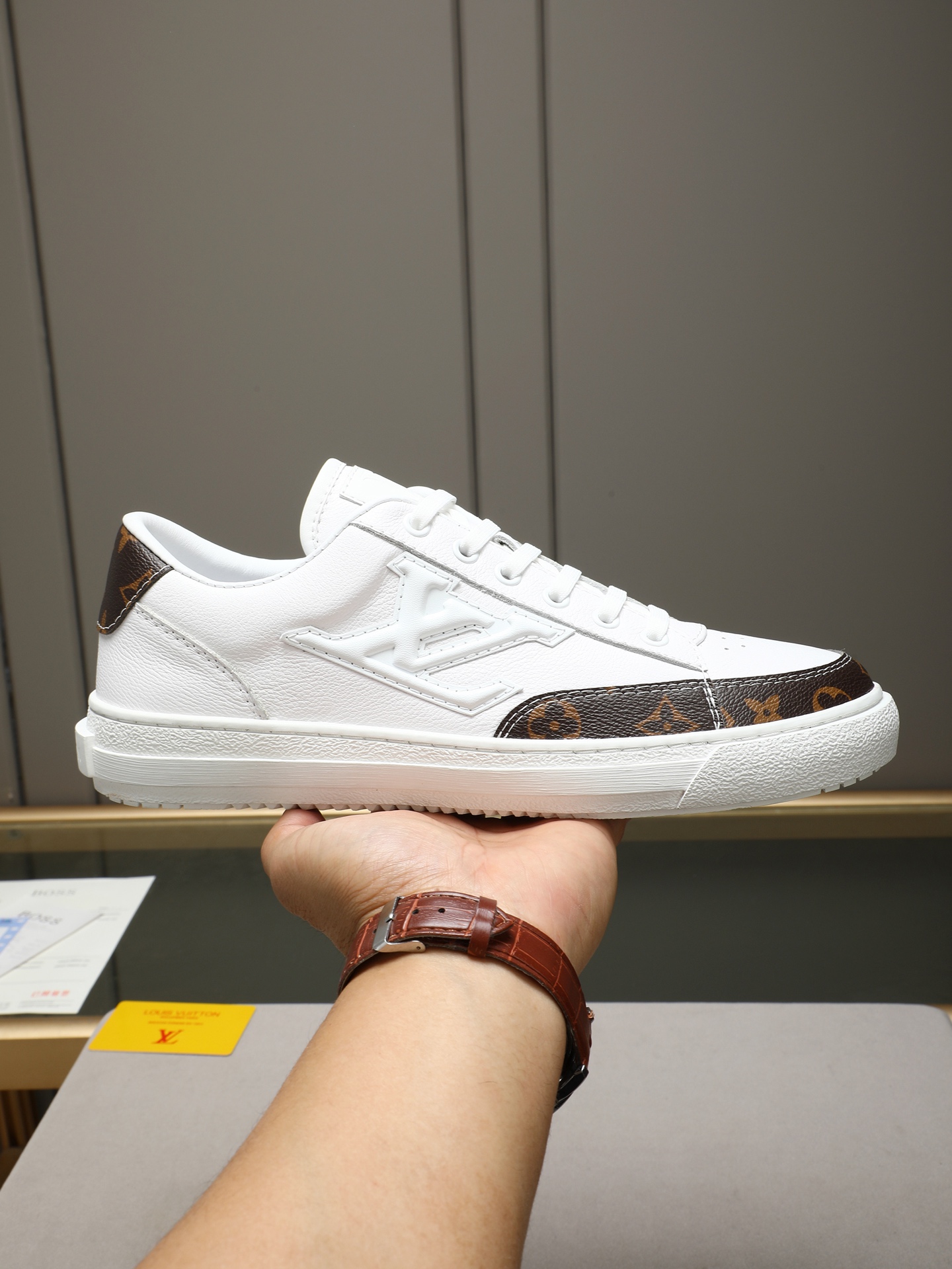 LV shoe