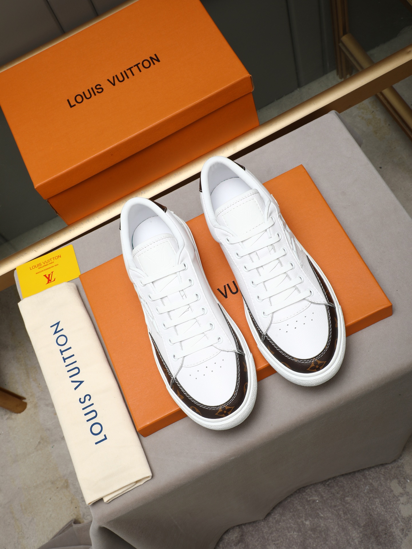 LV shoe