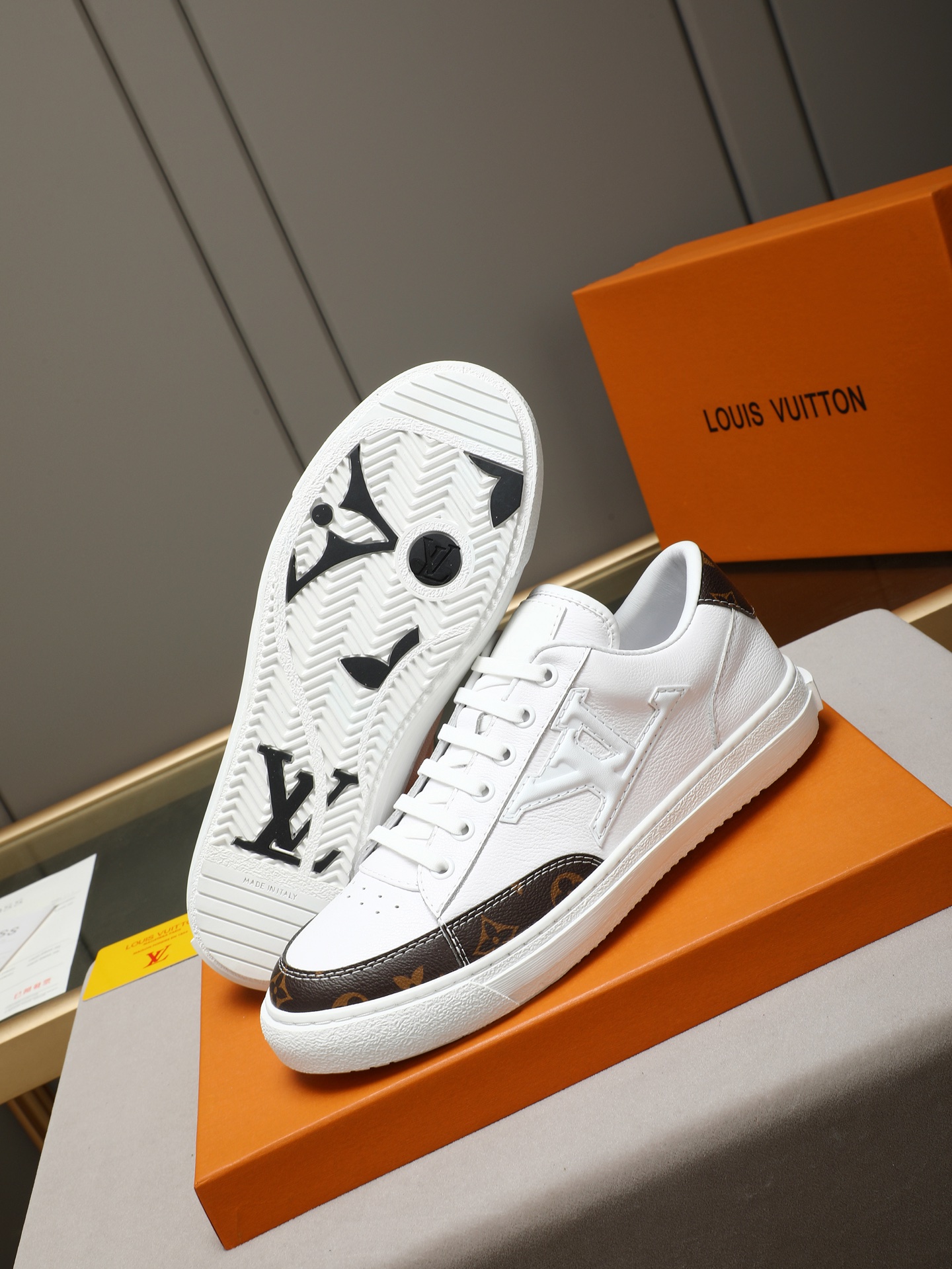 LV shoe