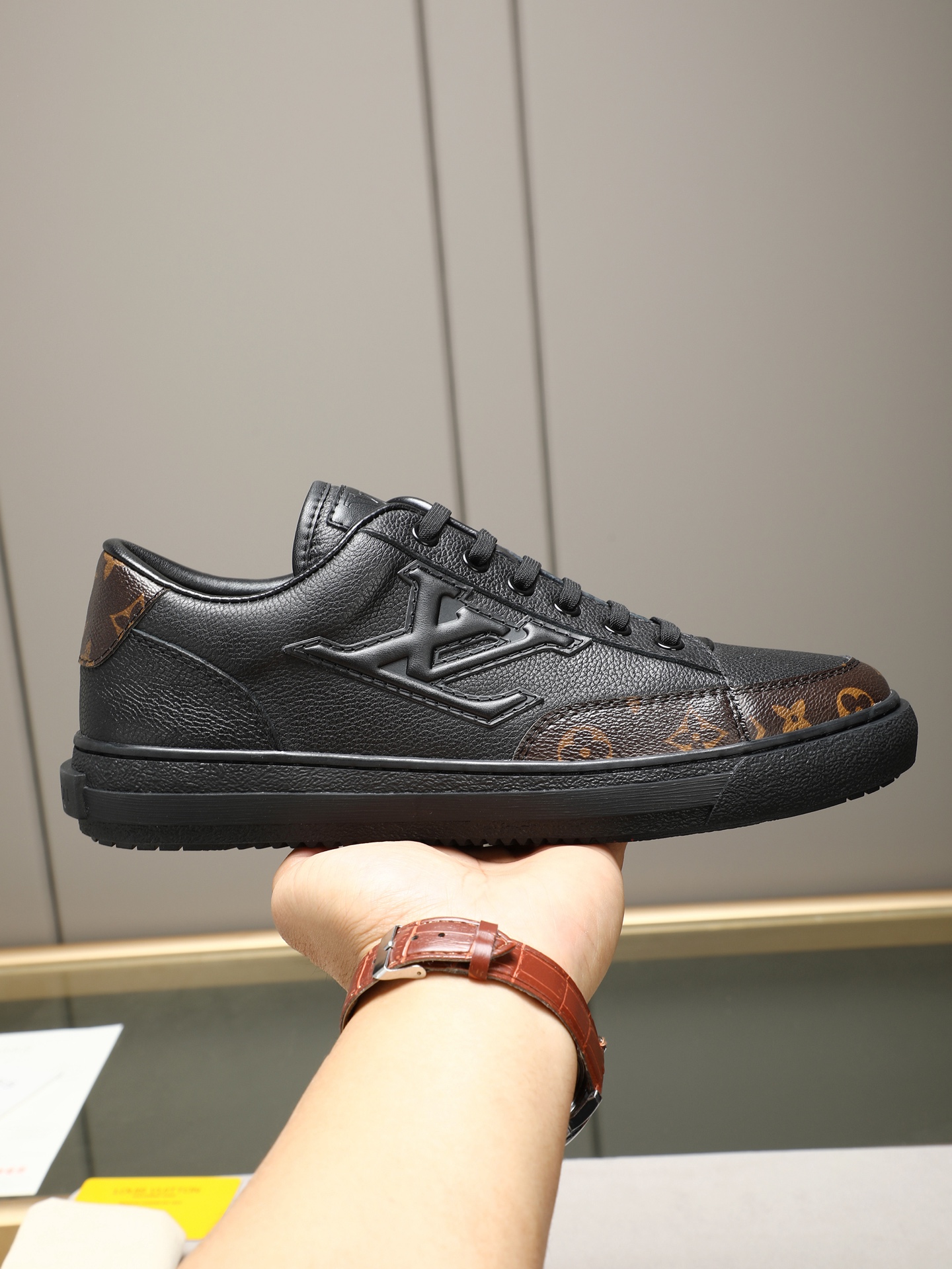 LV shoe