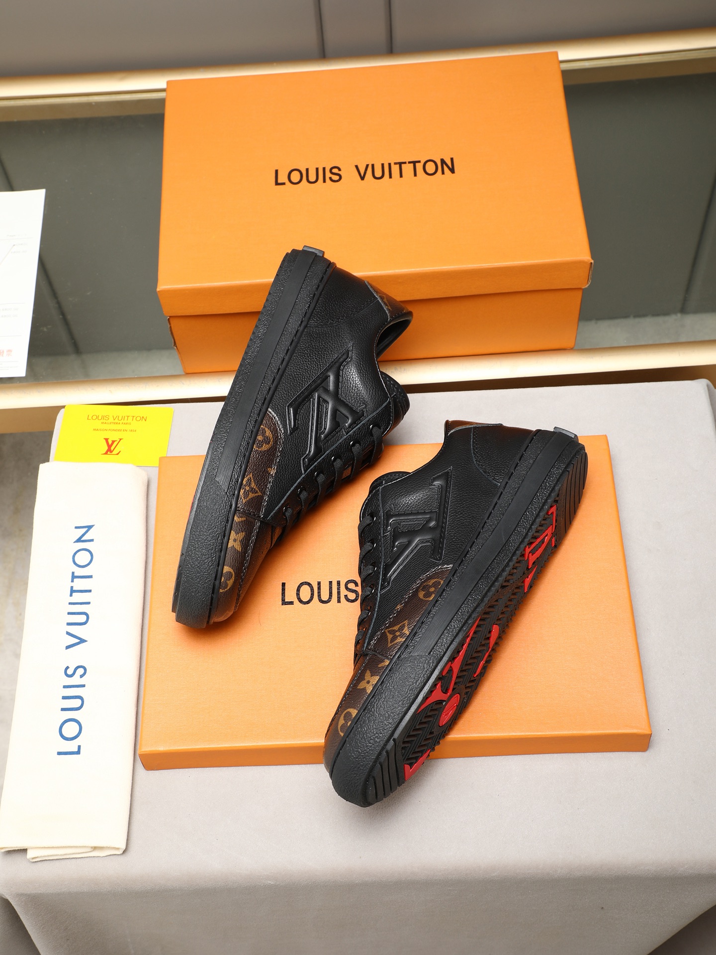LV shoe