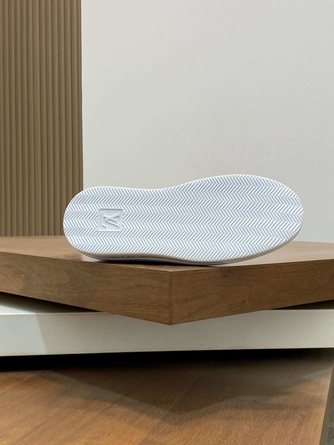 LV shoe