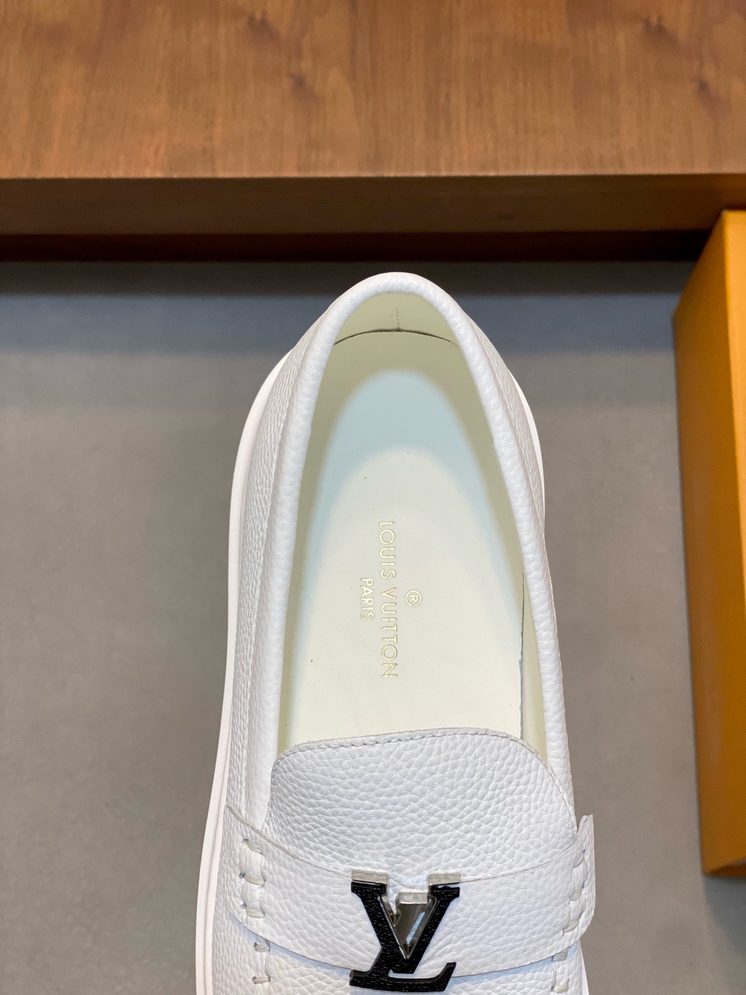 LV shoe