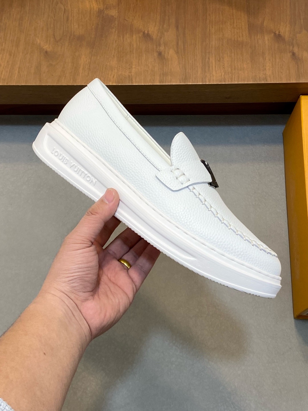 LV shoe
