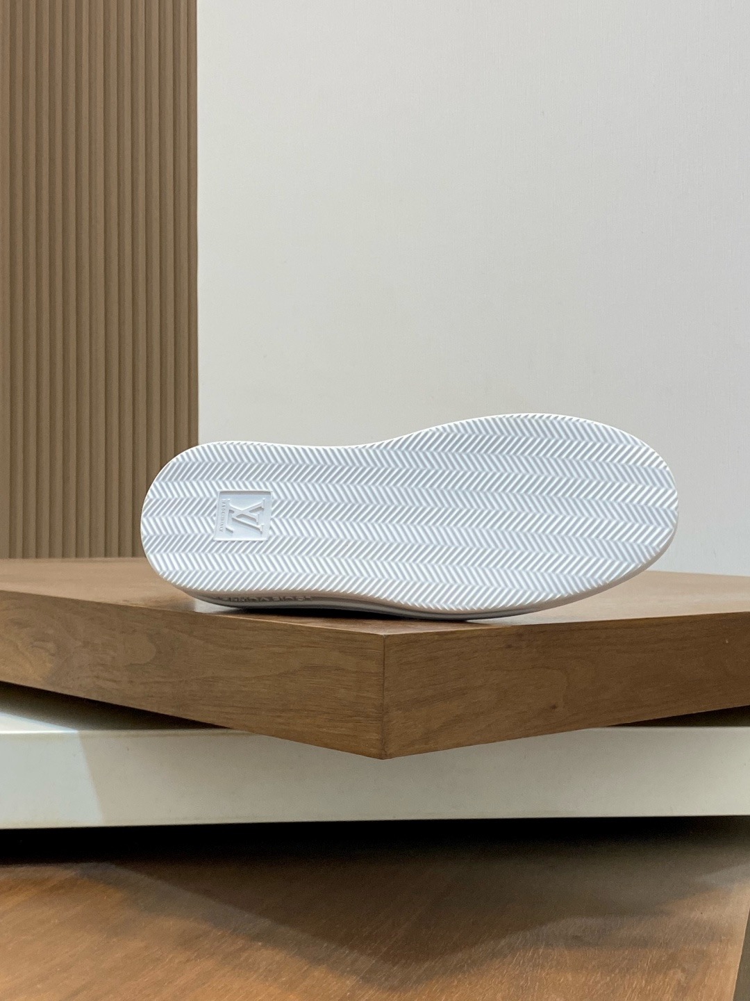 LV shoe