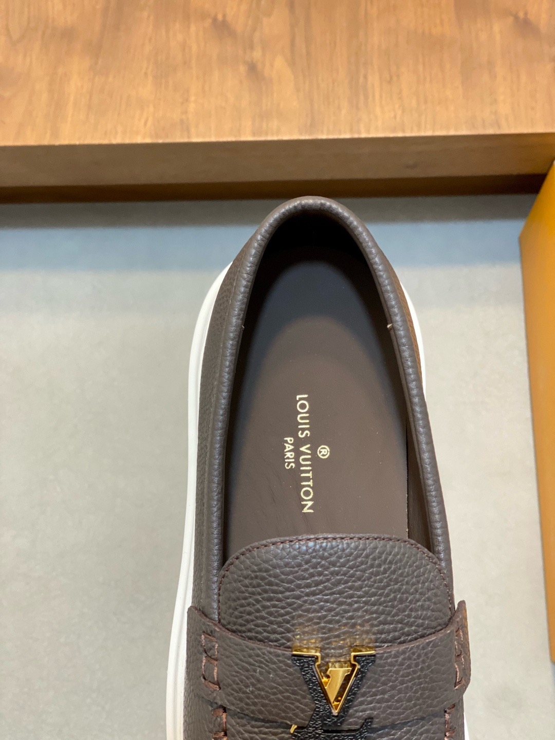 LV shoe