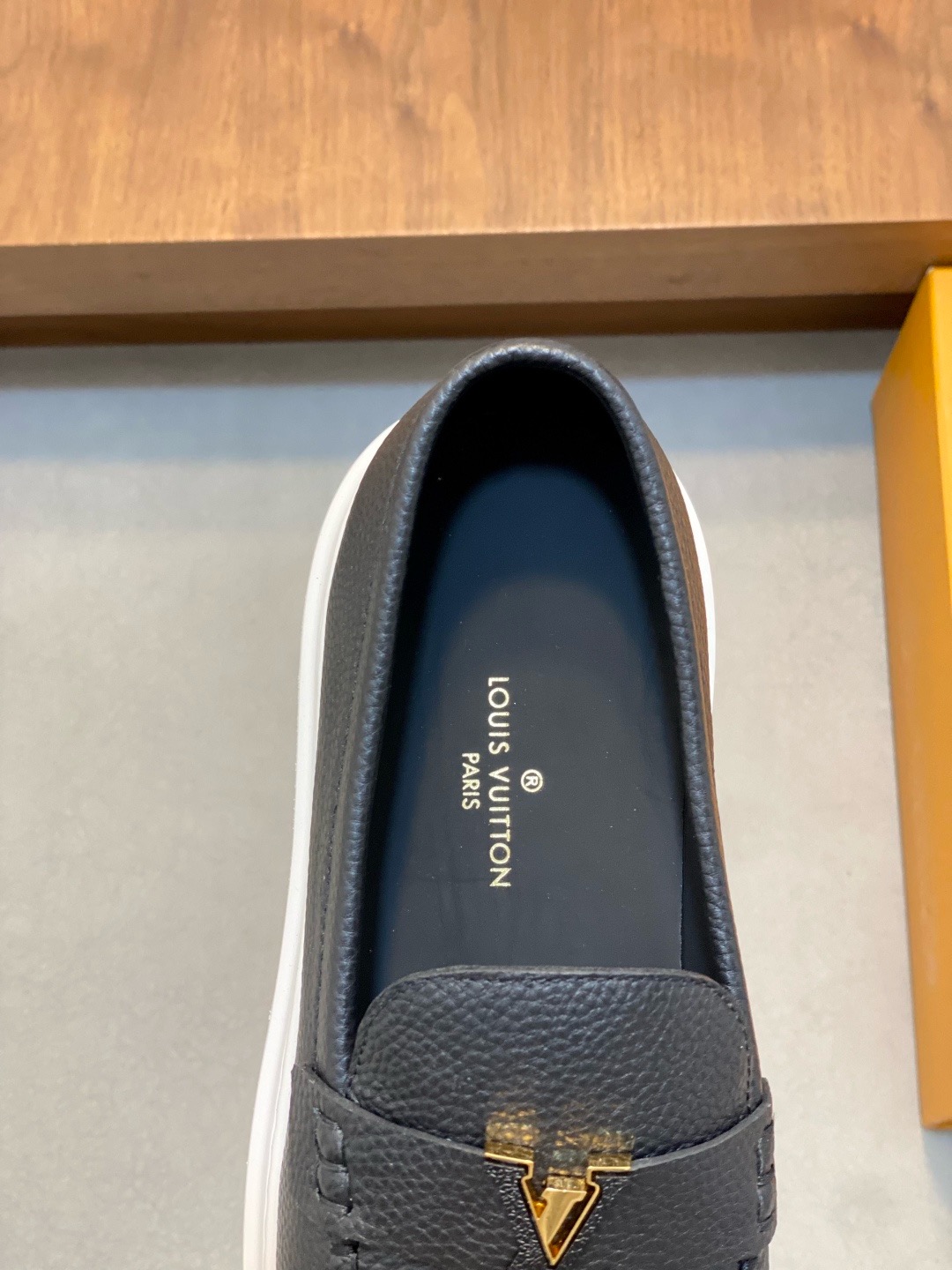 LV shoe