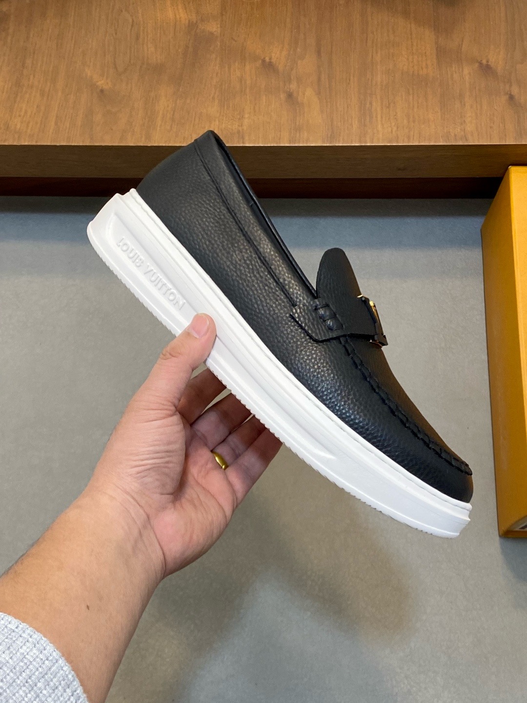 LV shoe