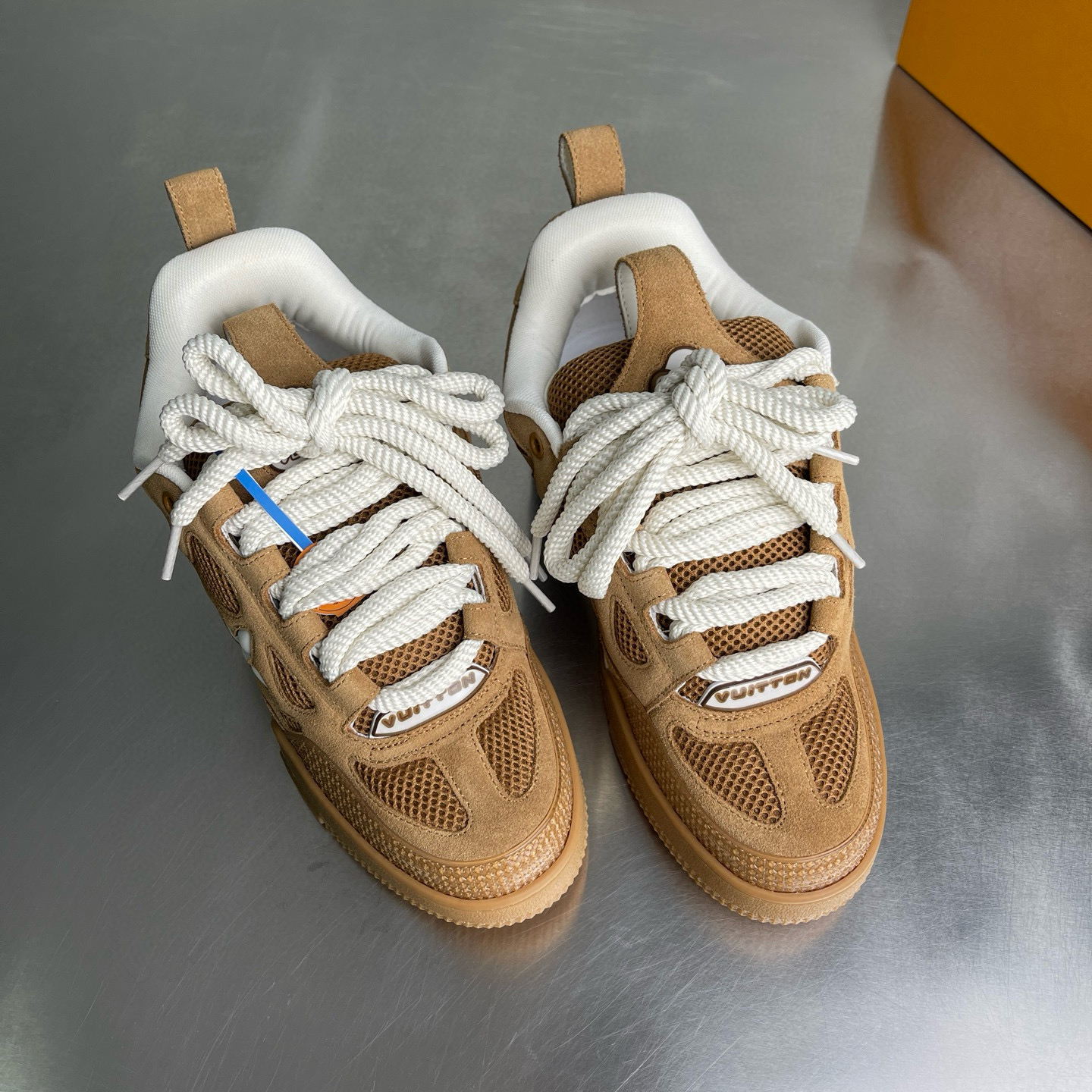 LV shoe
