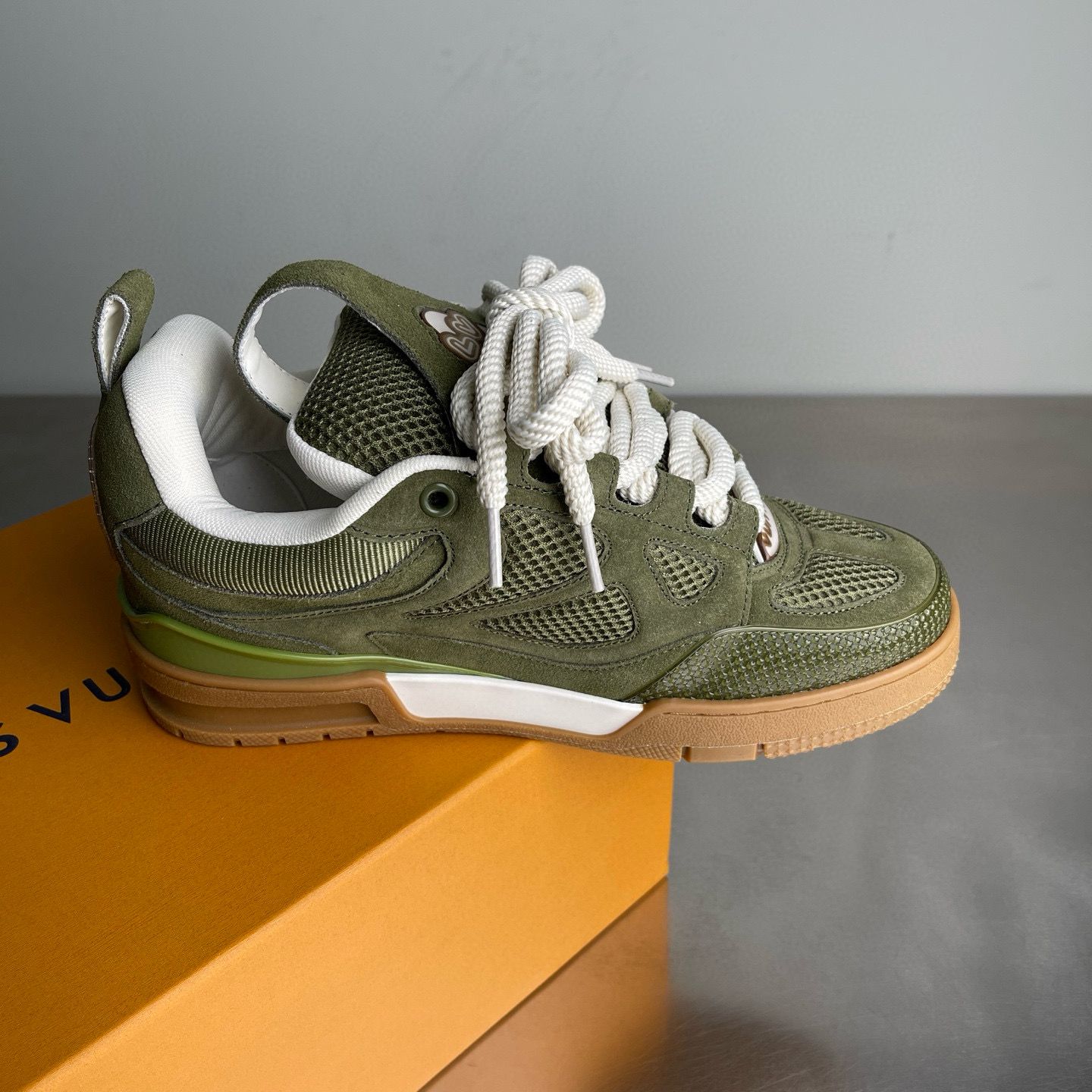 LV shoe