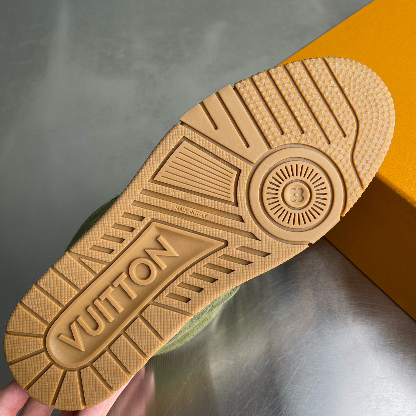 LV shoe