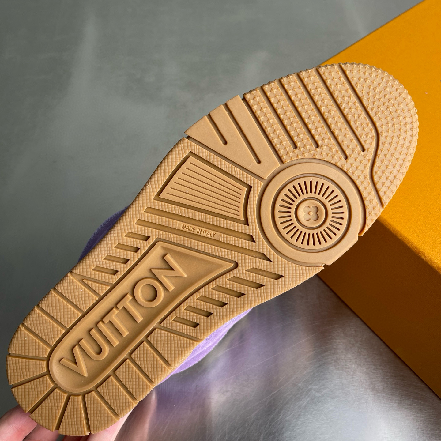 LV shoe