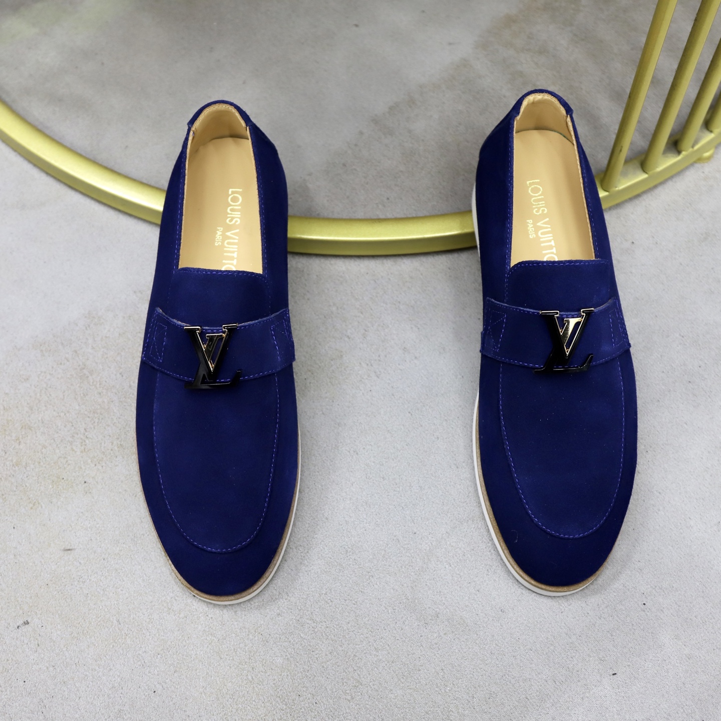 LV shoe