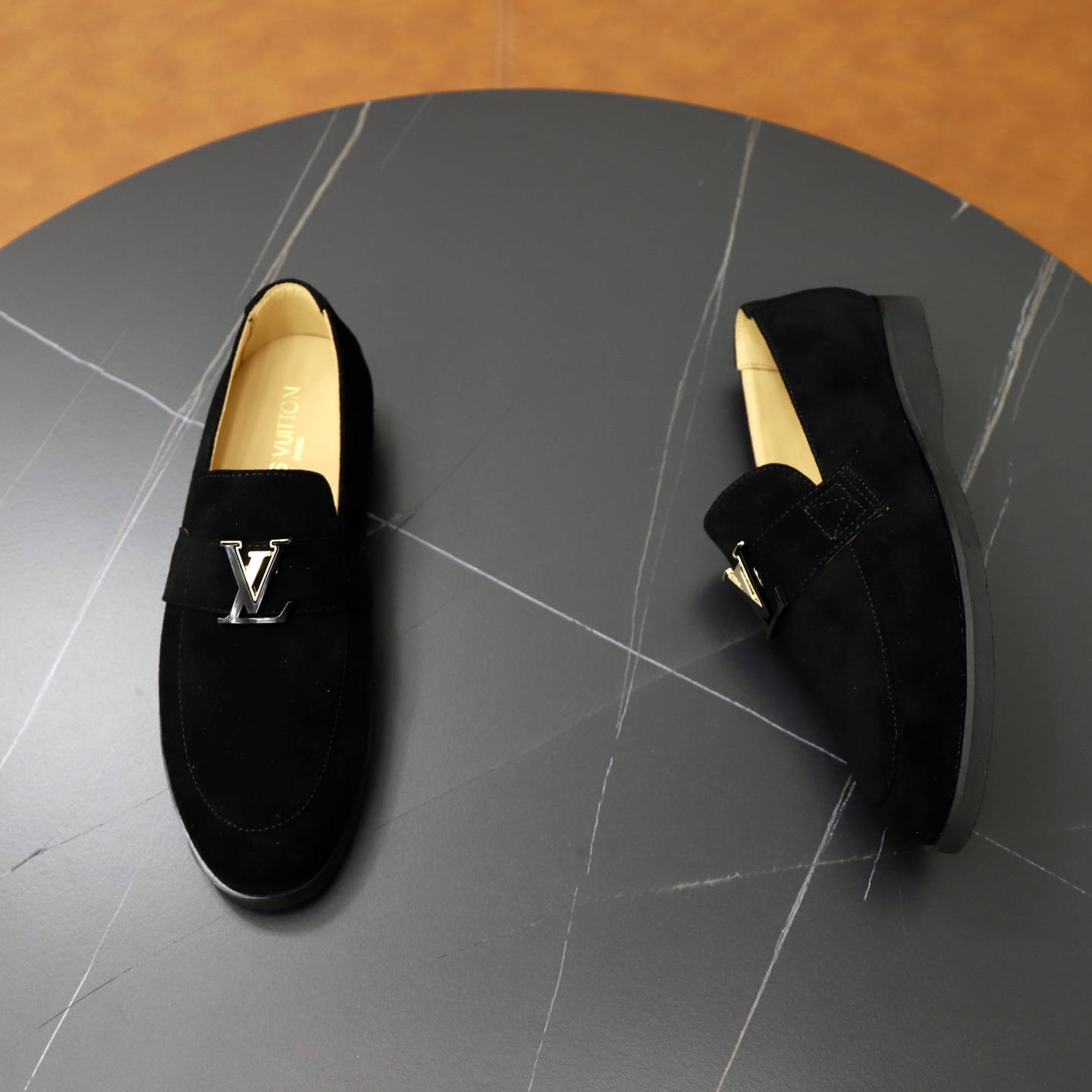 LV shoe