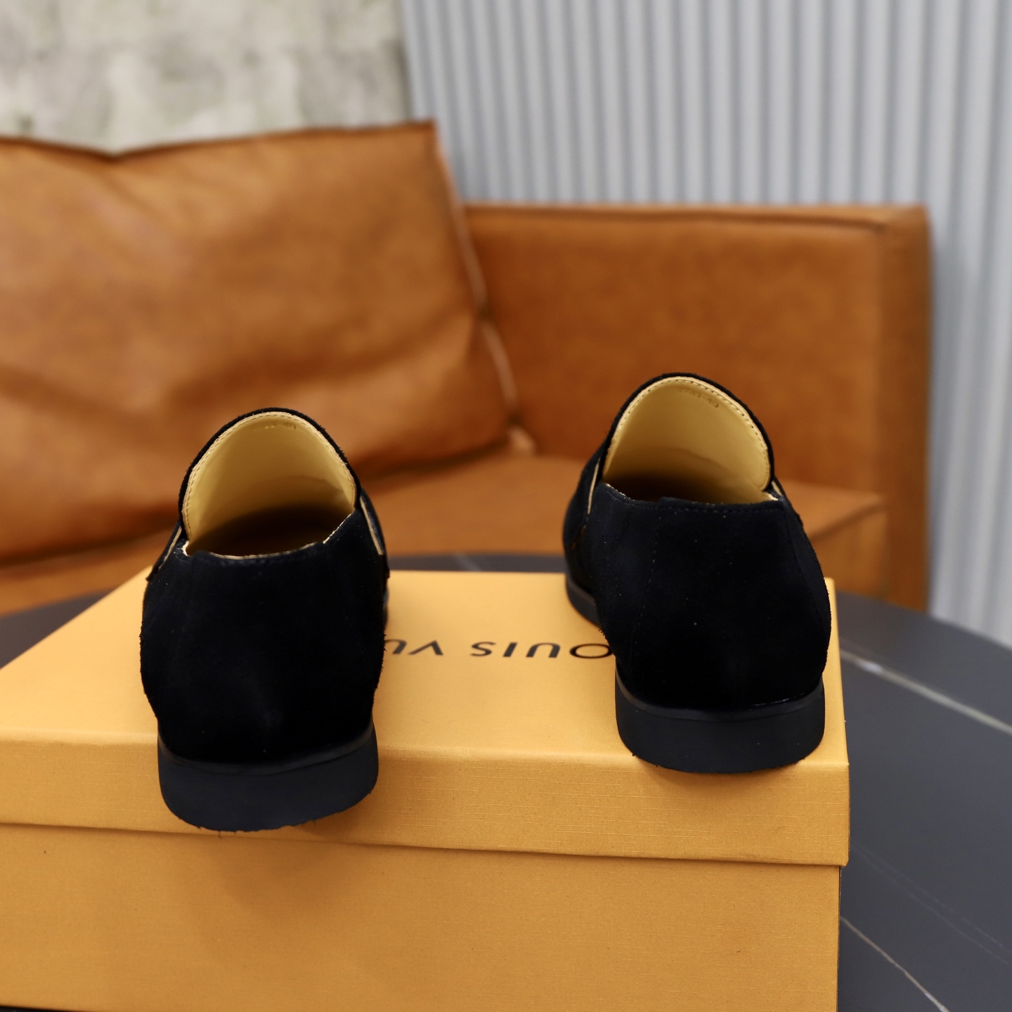 LV shoe