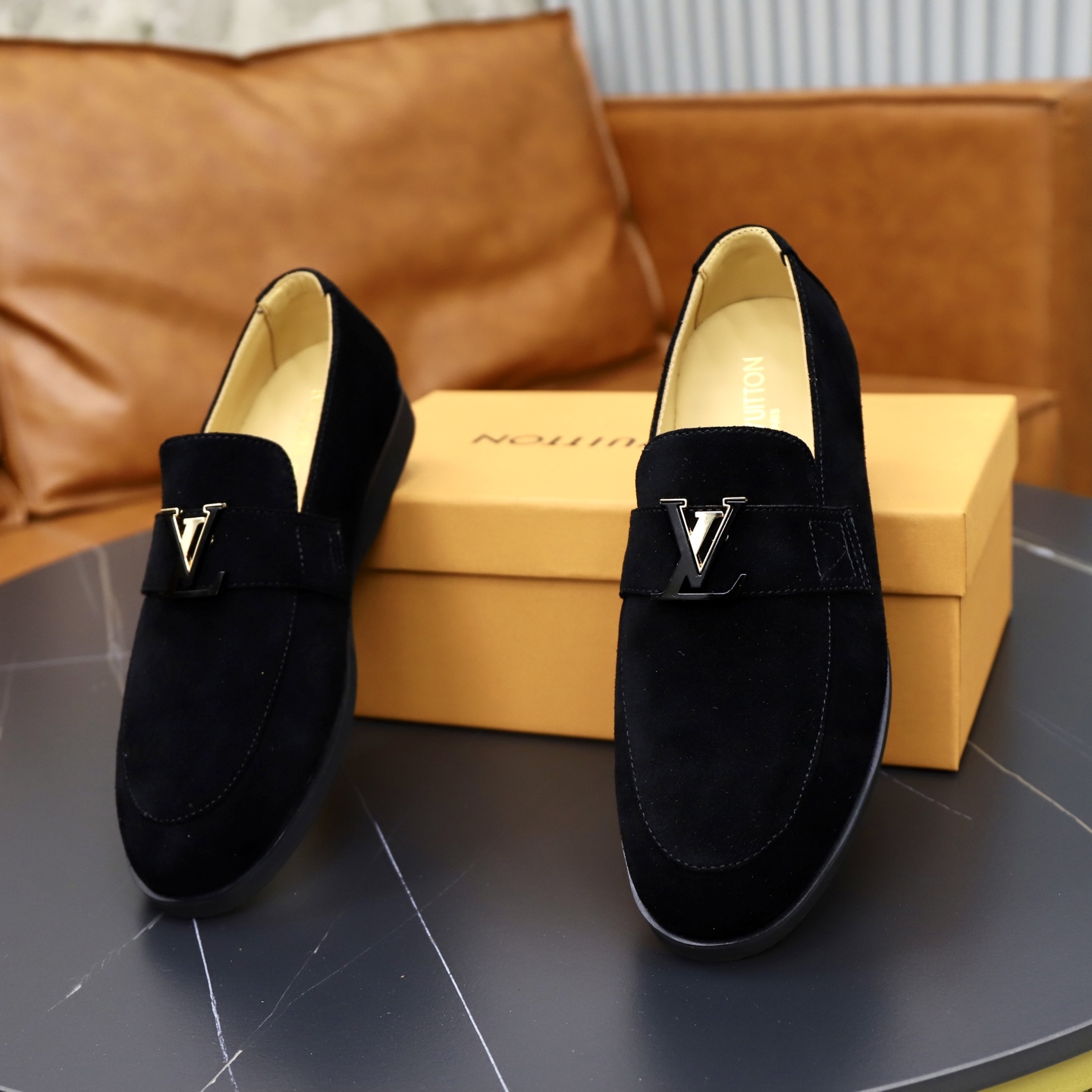 LV shoe