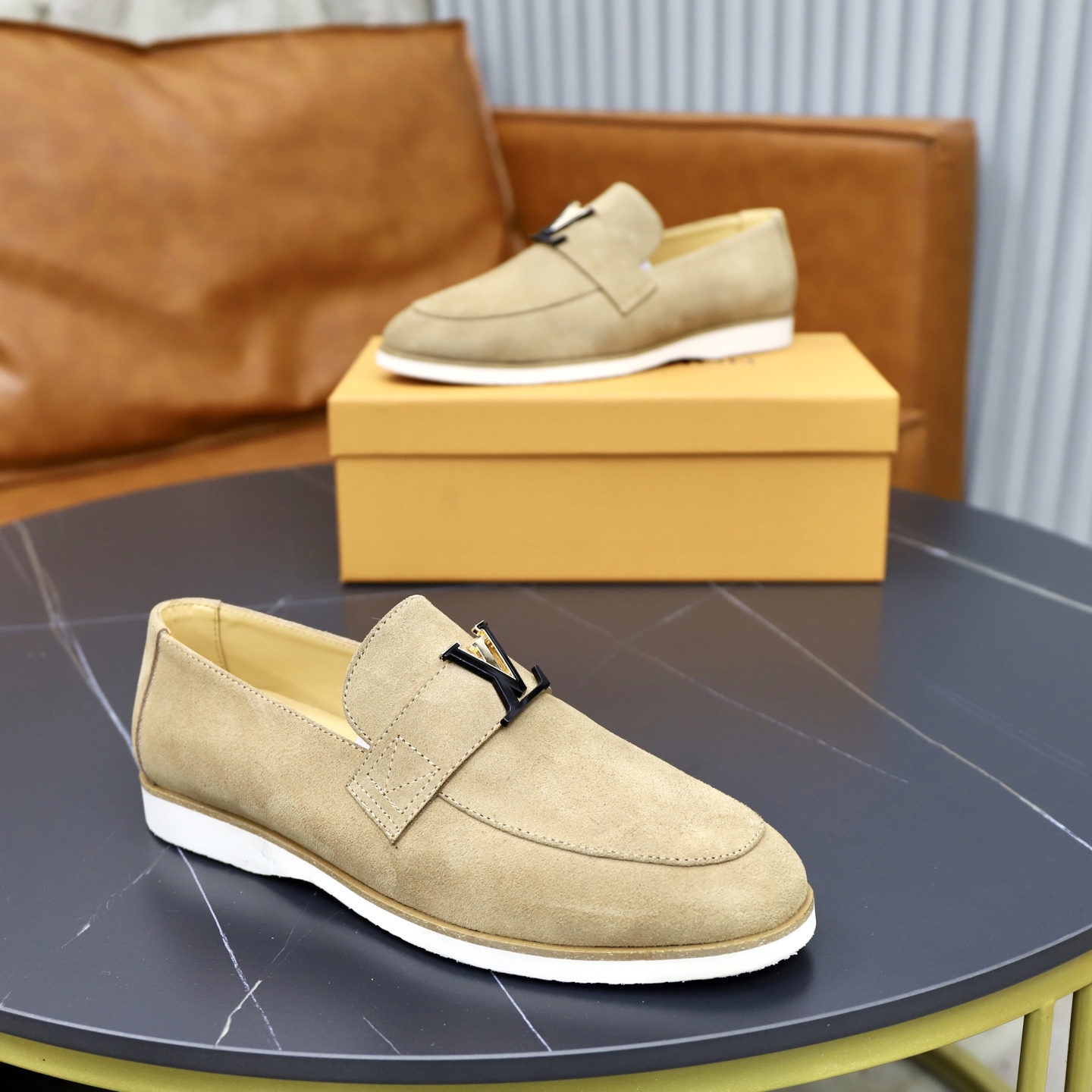 LV shoe