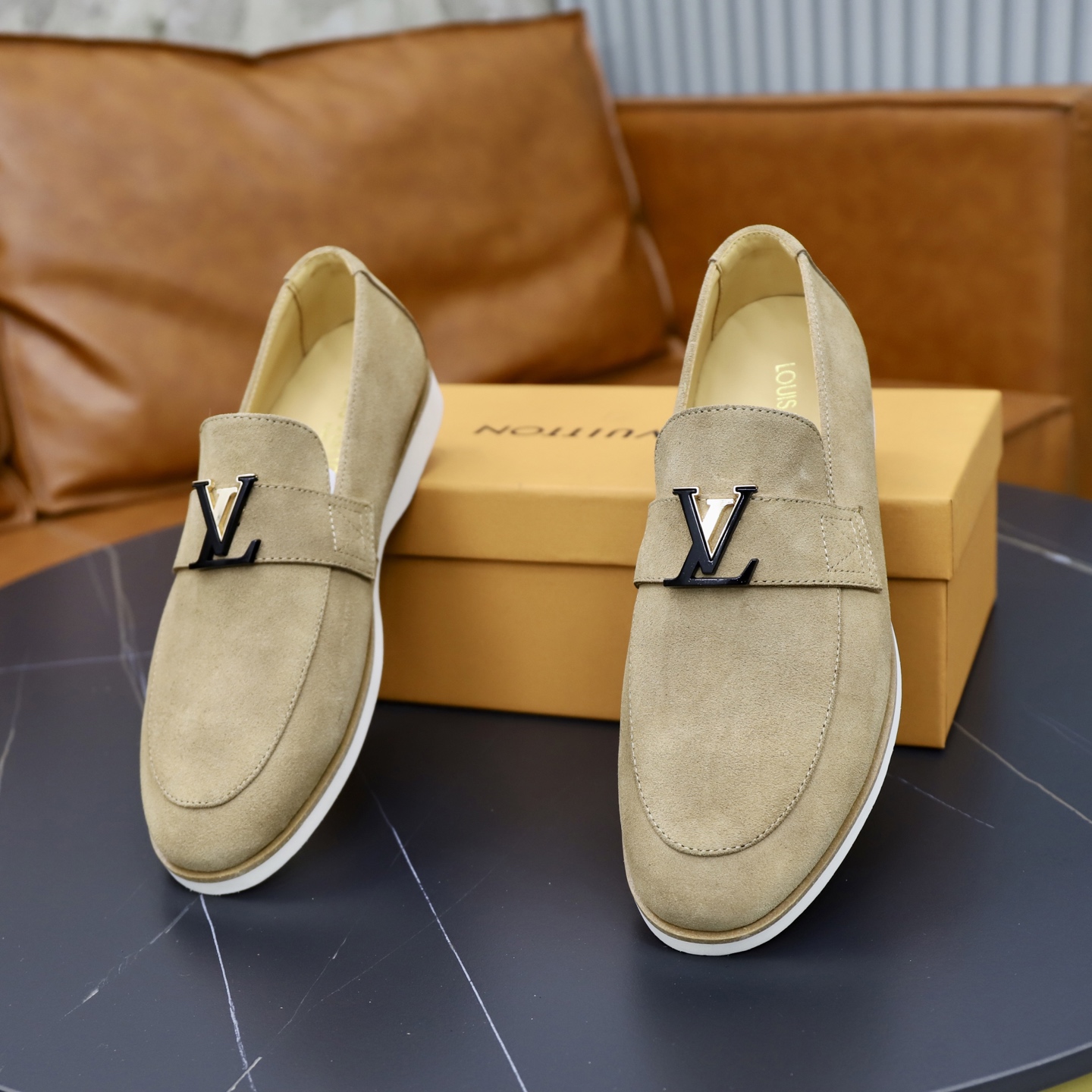 LV shoe