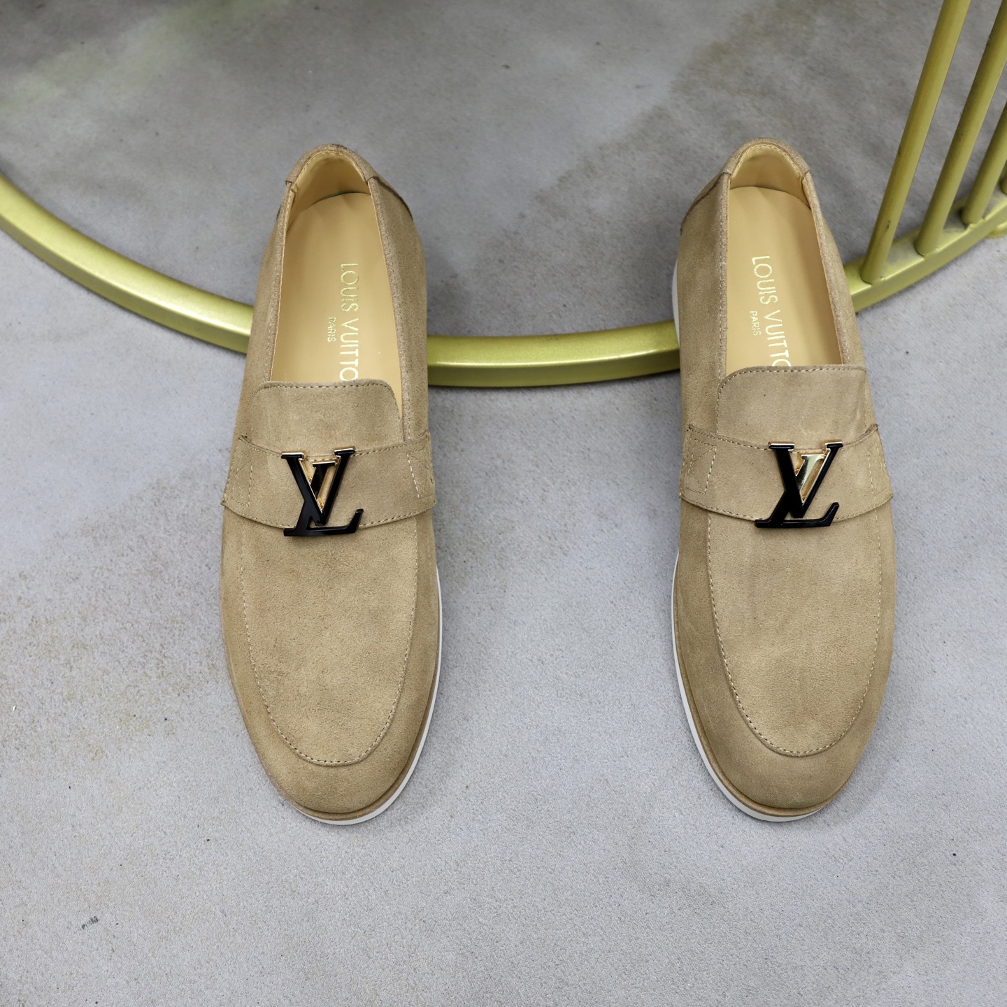 LV shoe