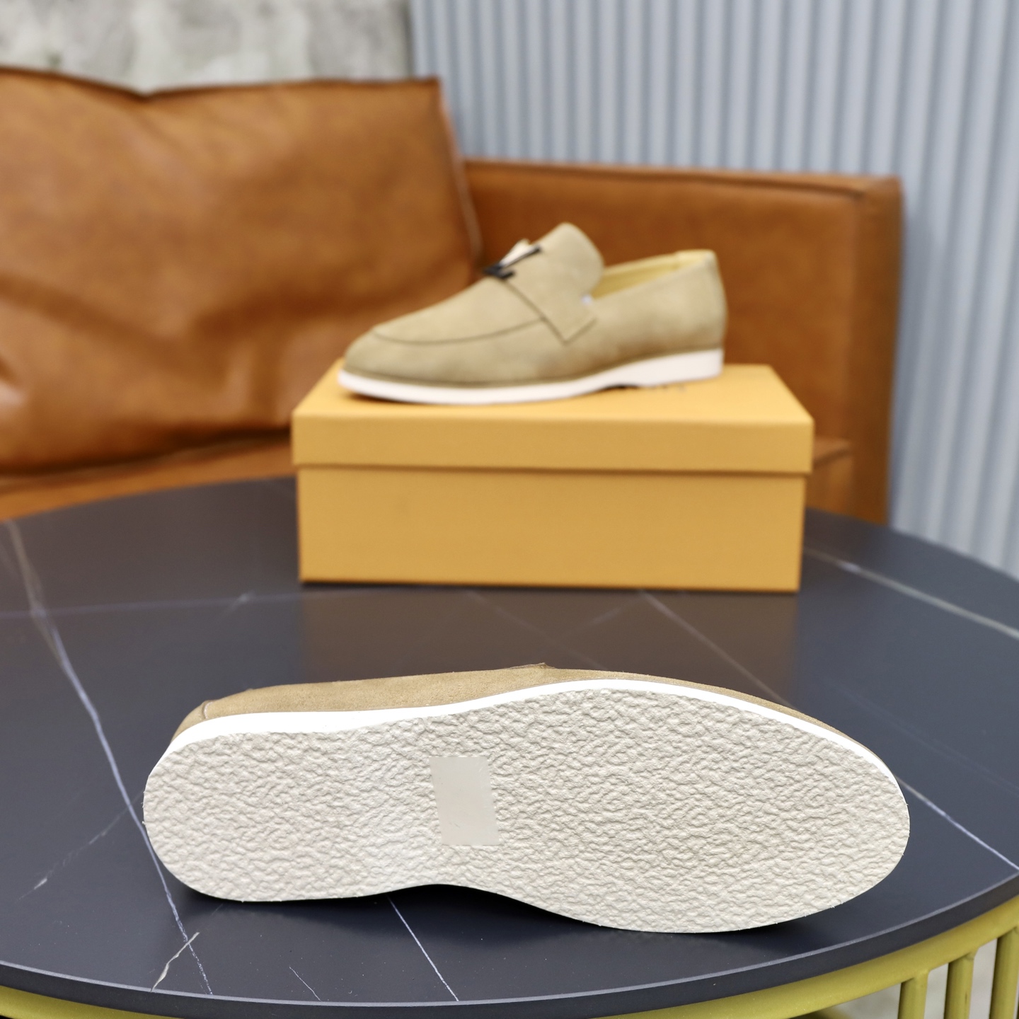 LV shoe