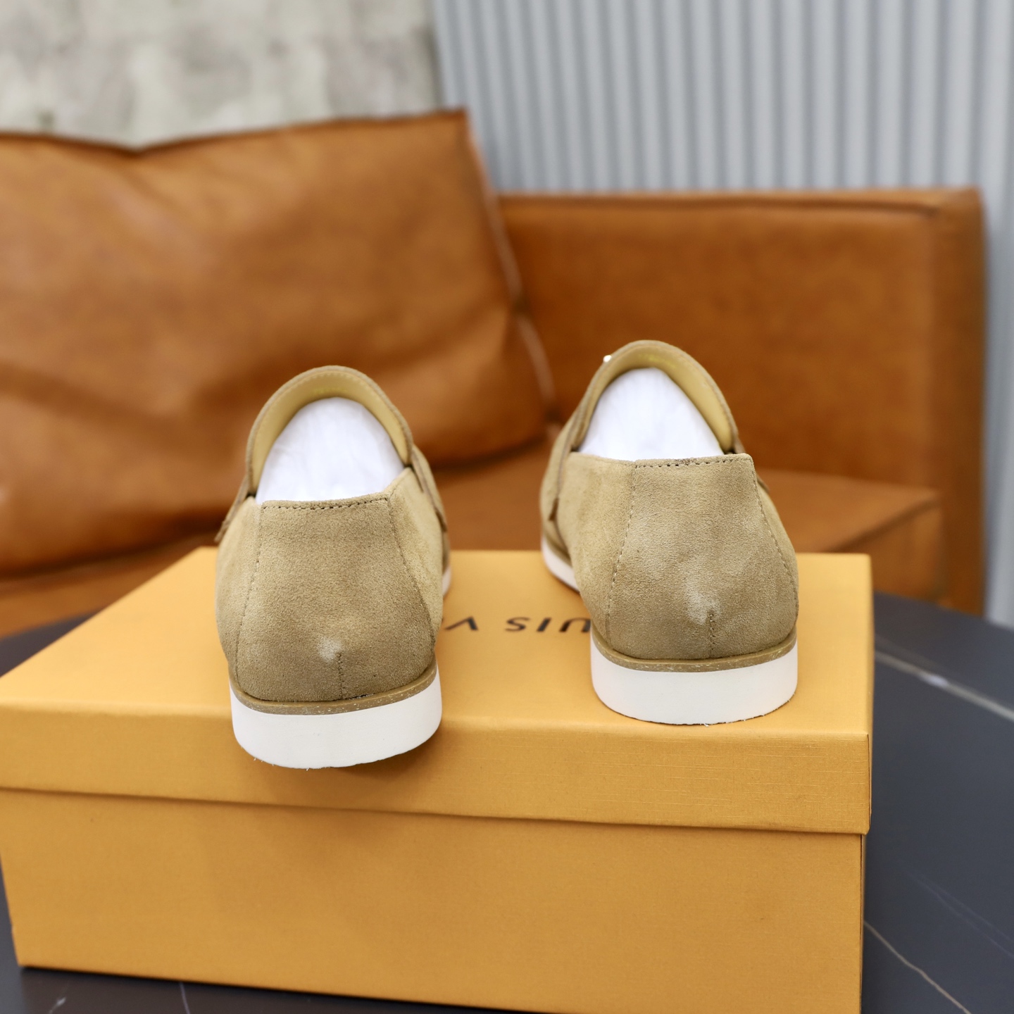 LV shoe