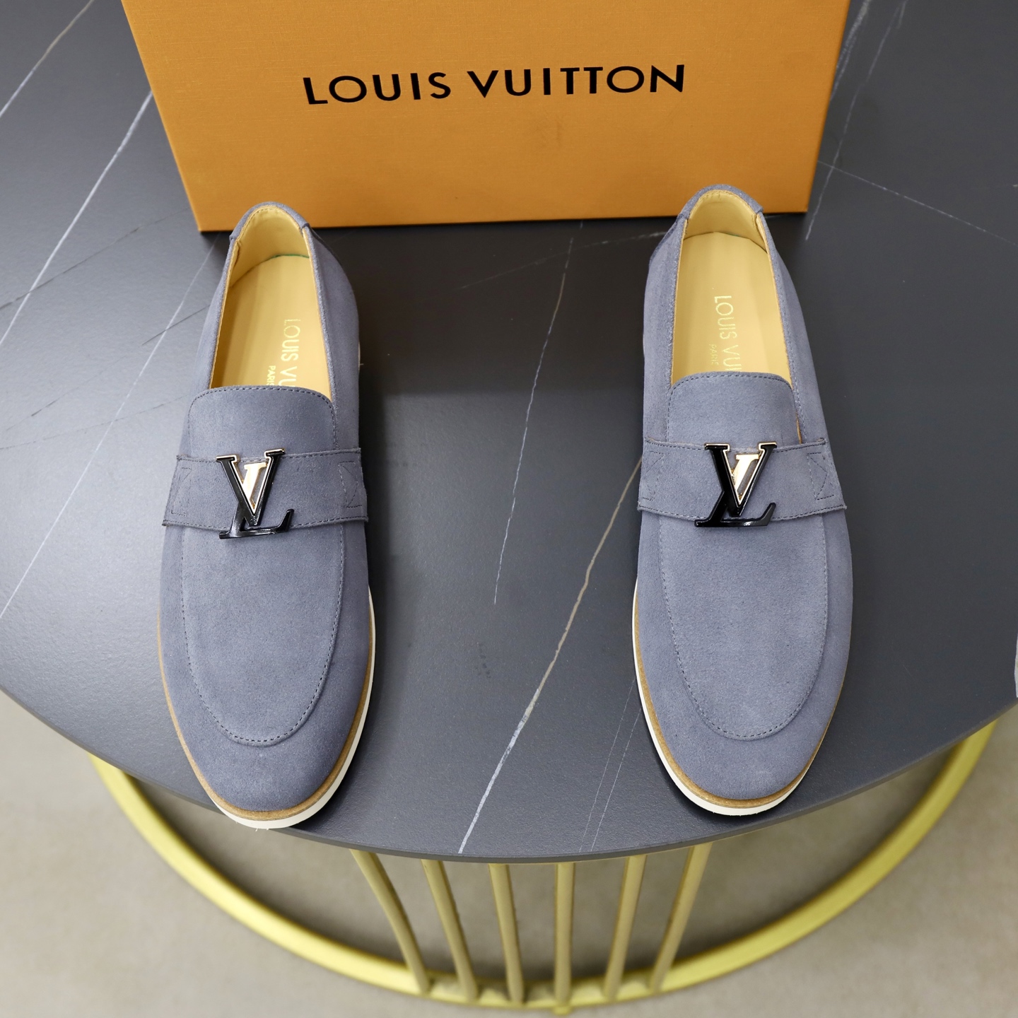 LV shoe