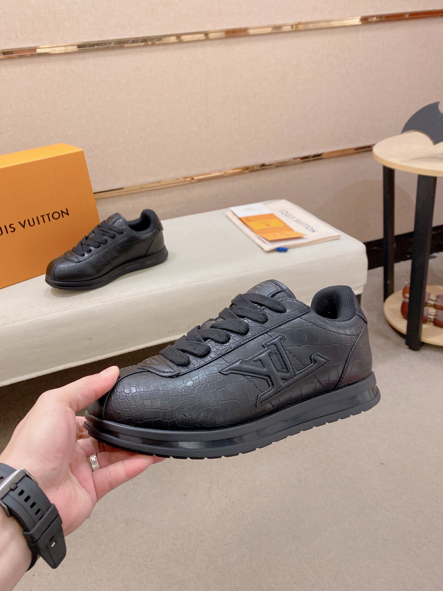 LV shoe