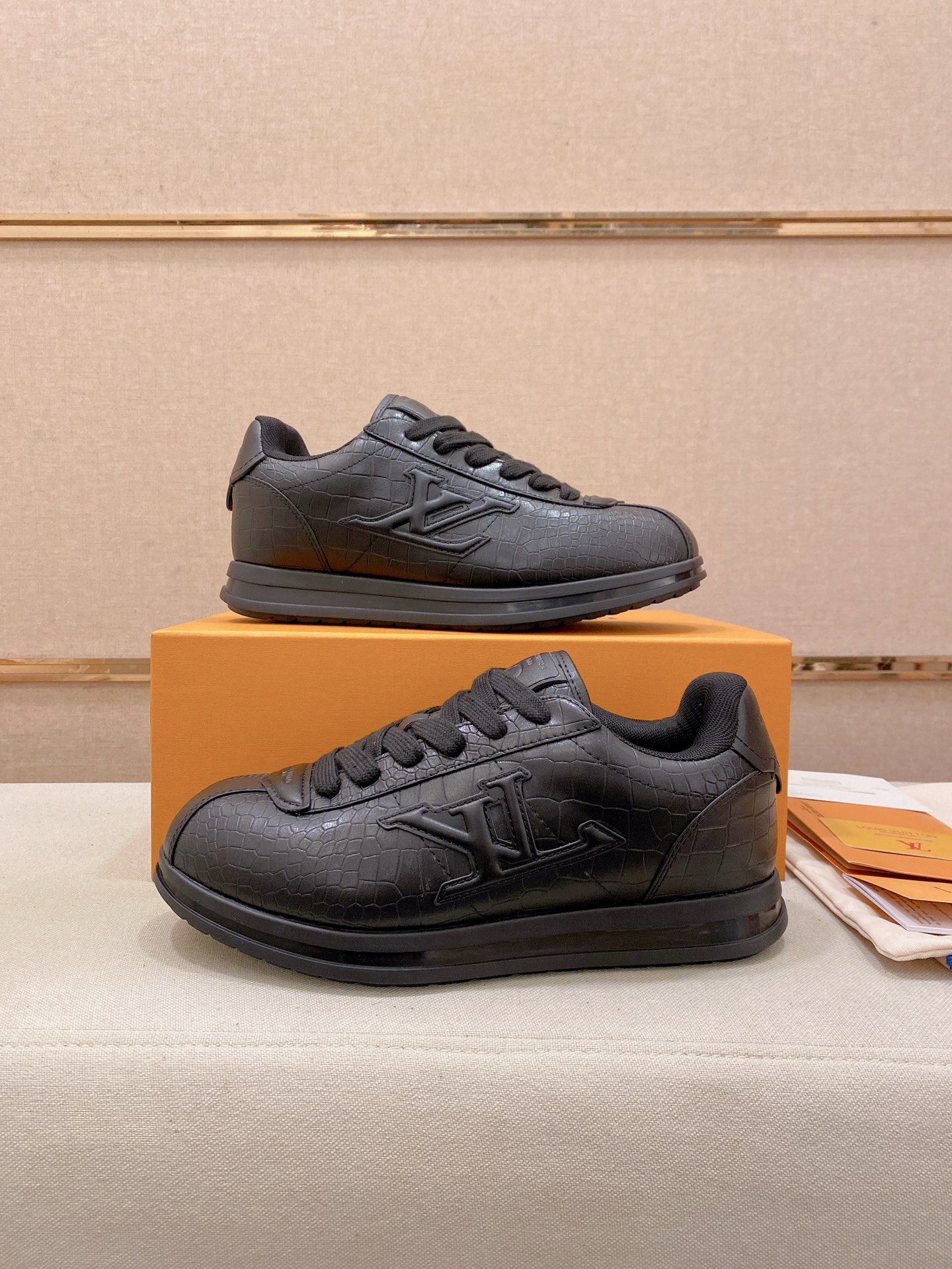 LV shoe