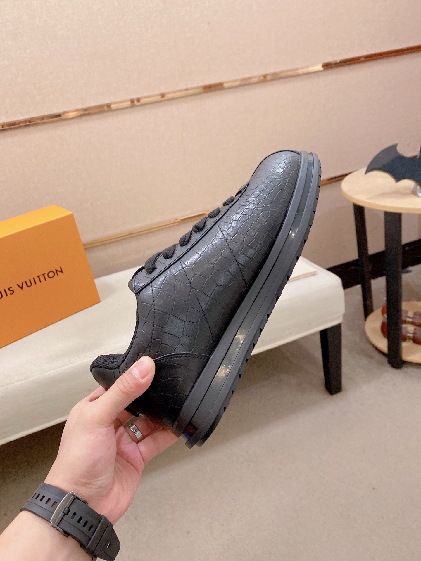 LV shoe