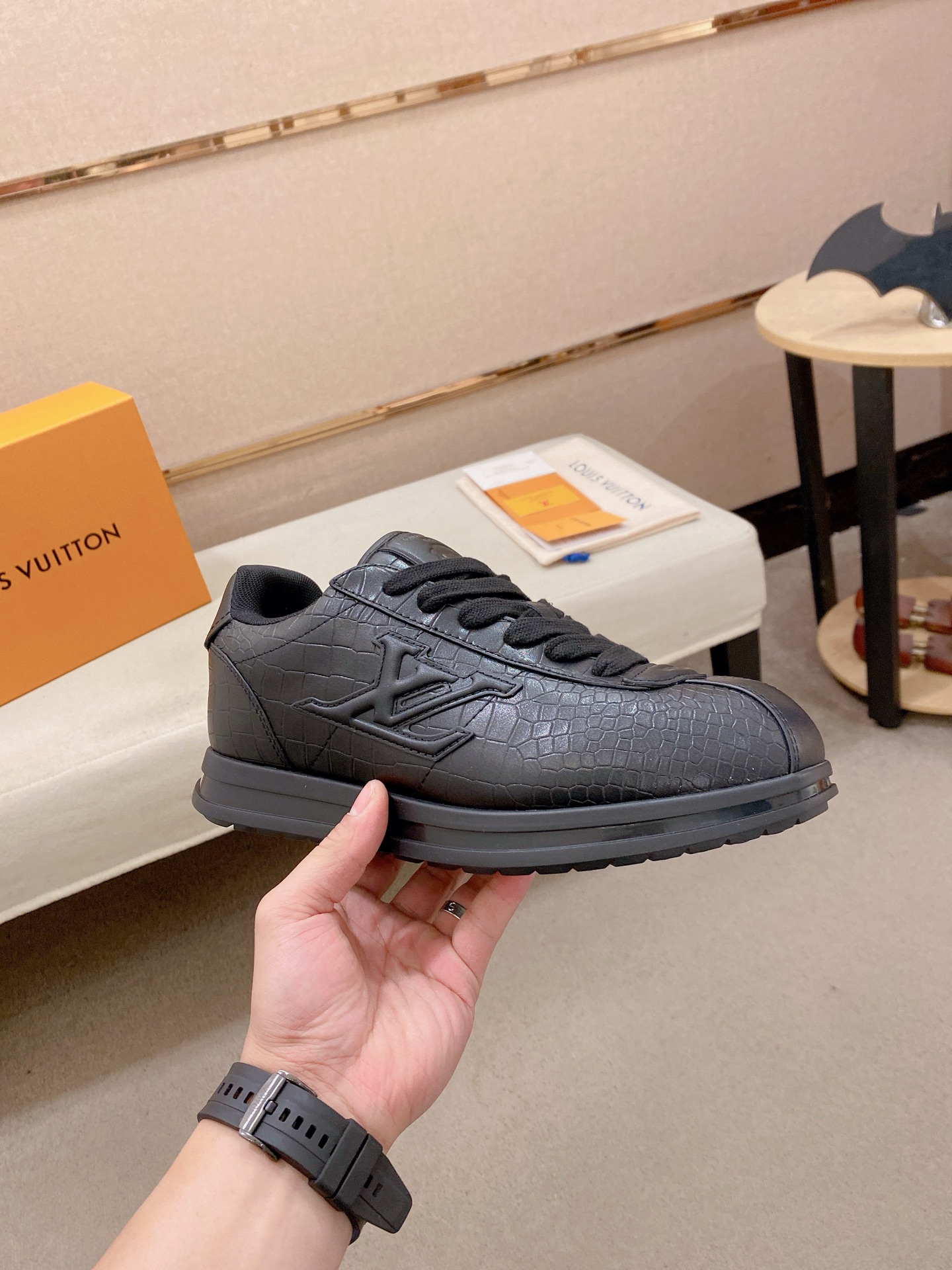 LV shoe