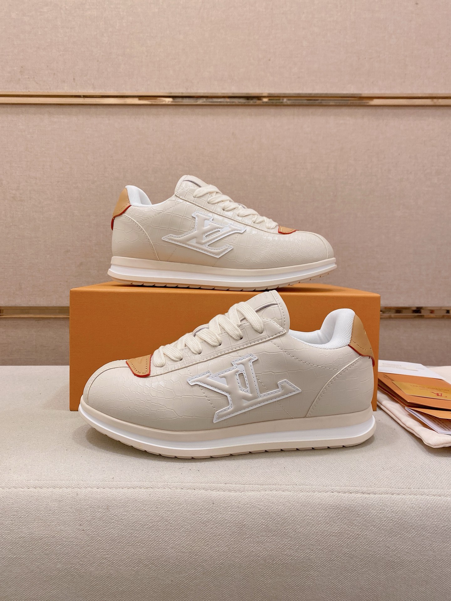 LV shoe