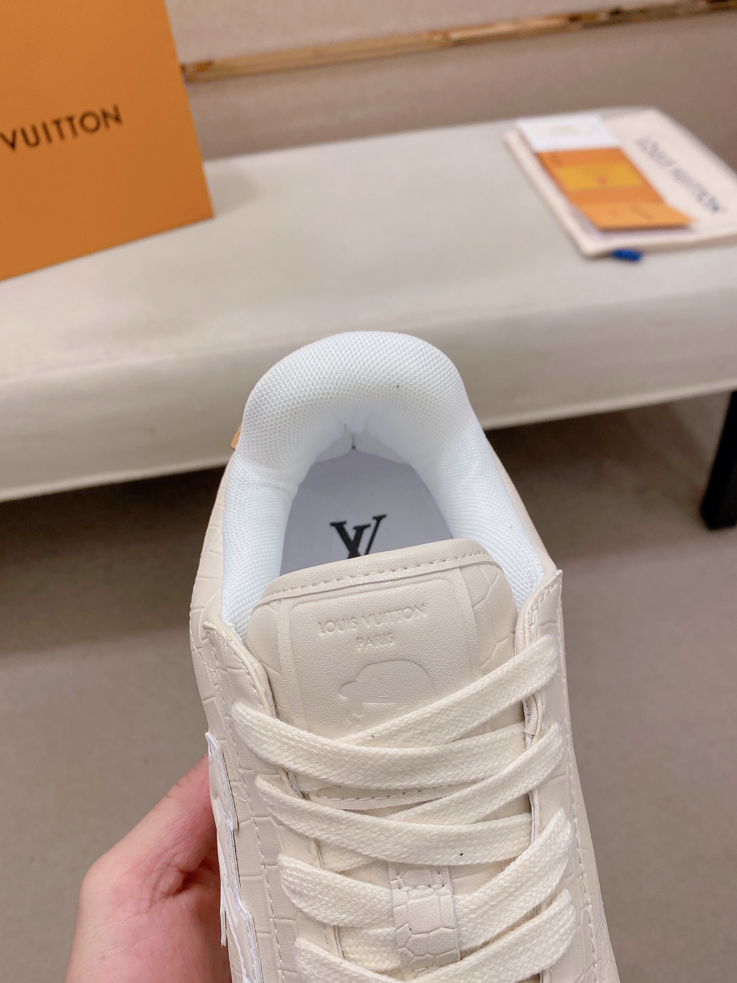 LV shoe