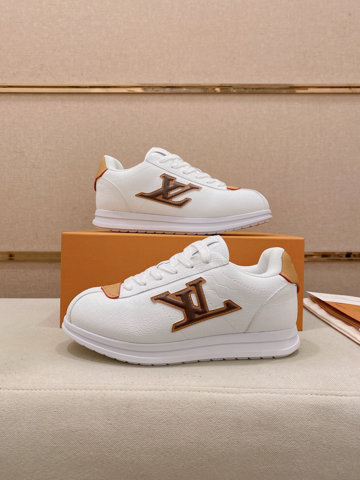 LV shoe