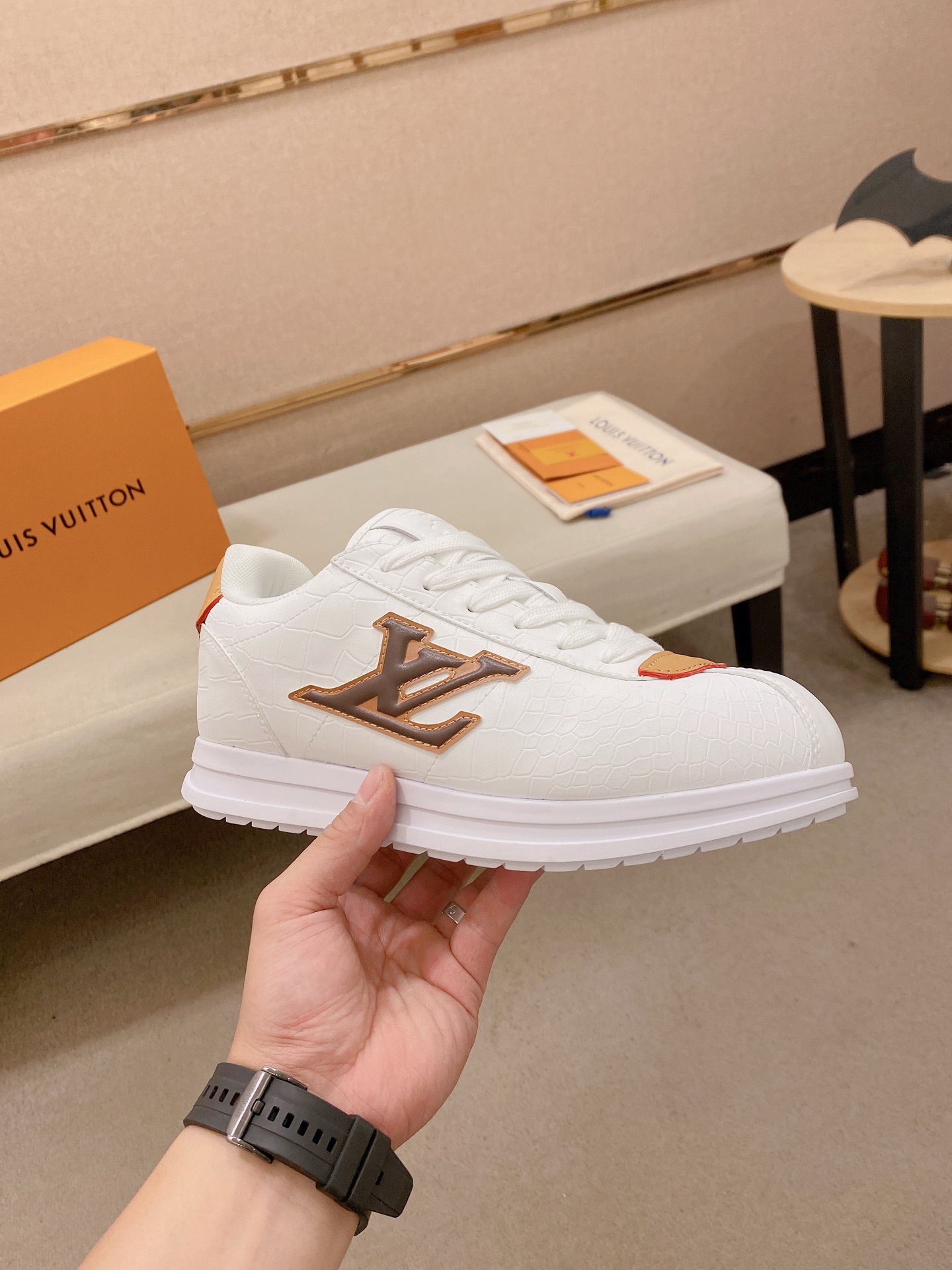 LV shoe