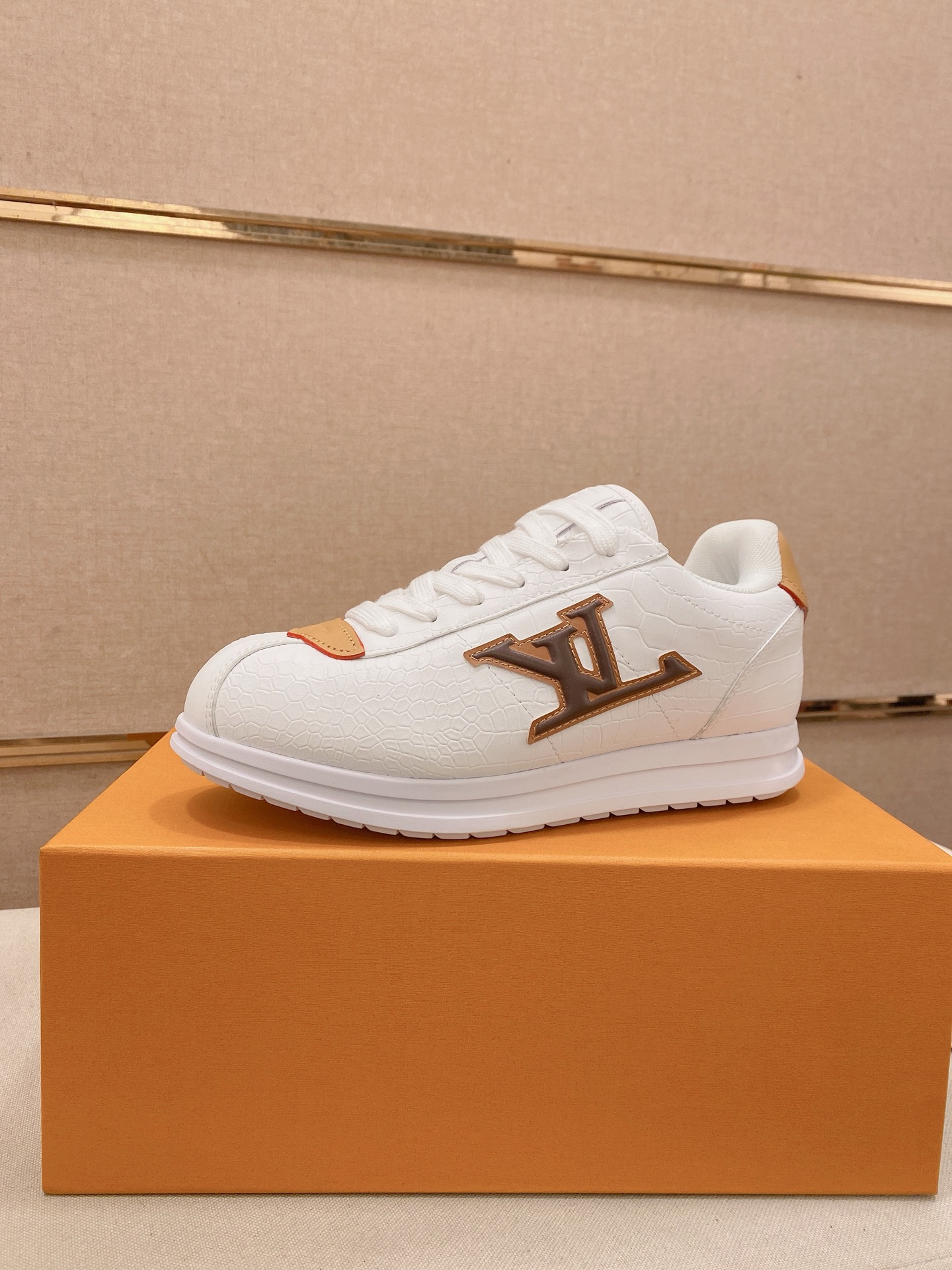 LV shoe