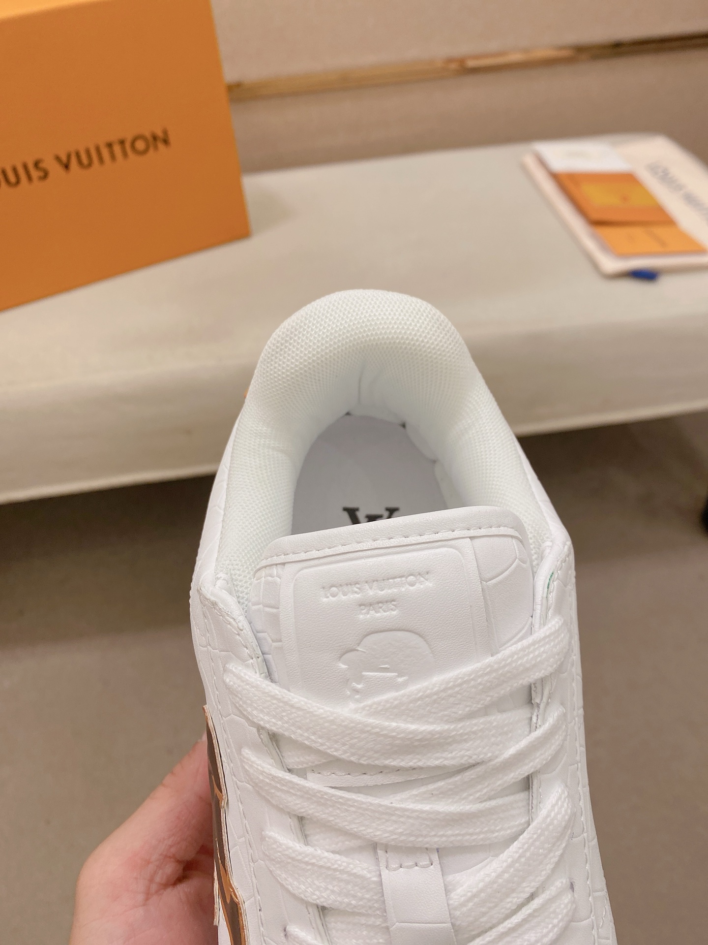 LV shoe