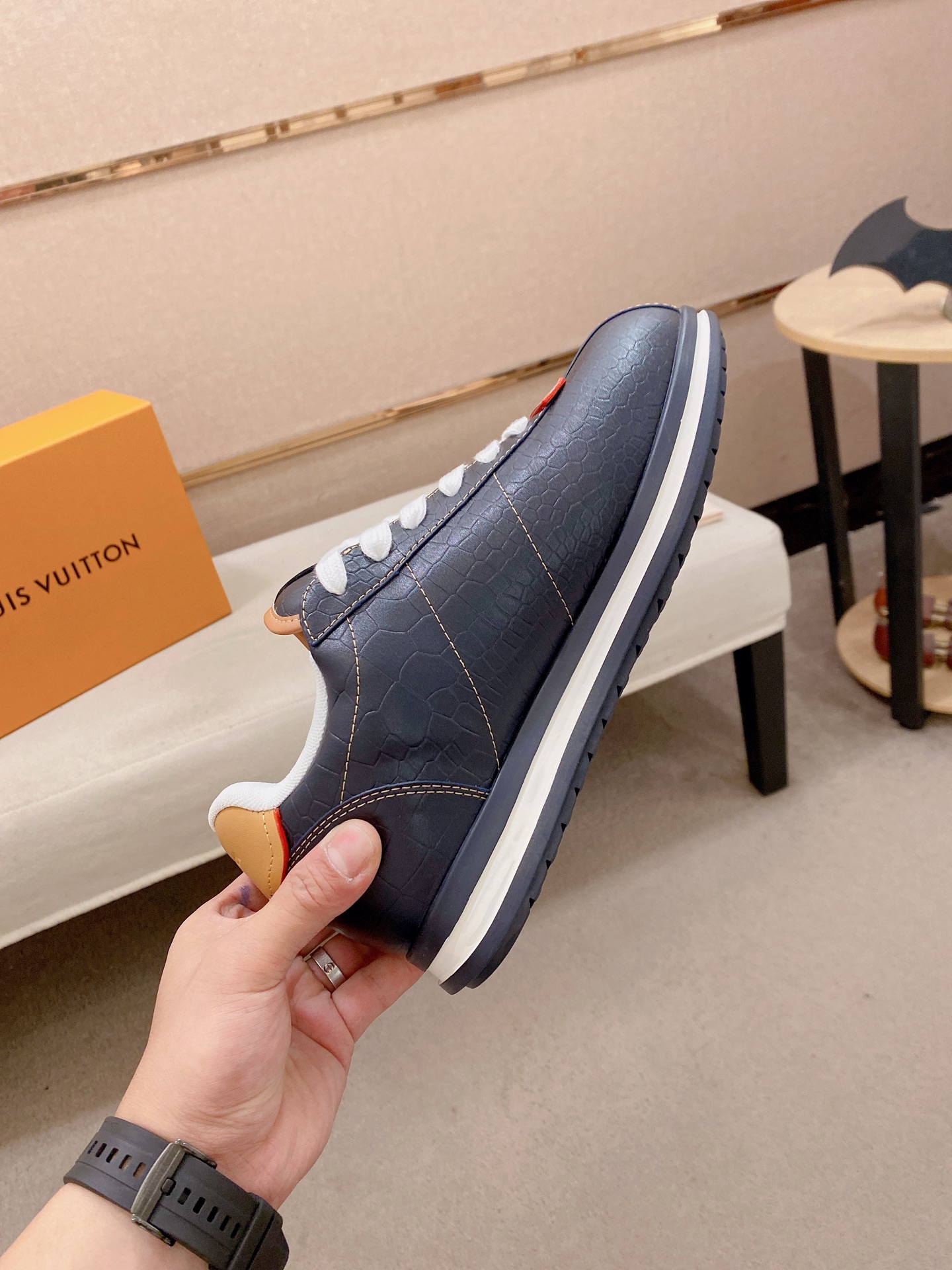 LV shoe