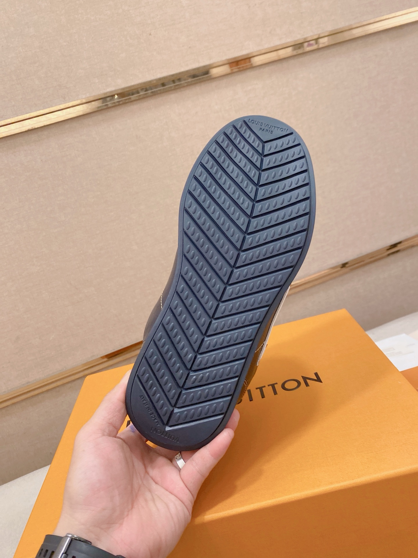 LV shoe